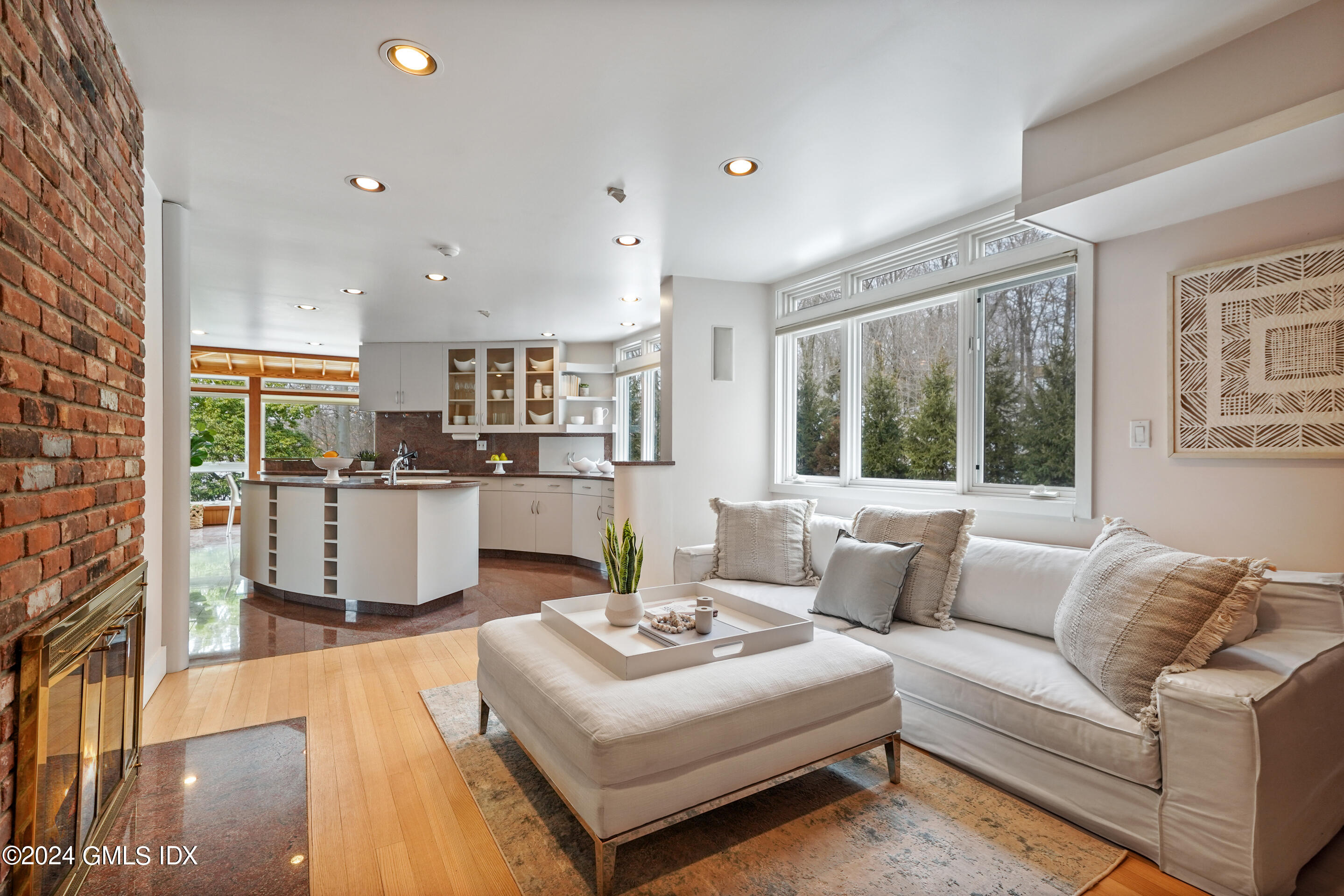 67 Londonderry Drive