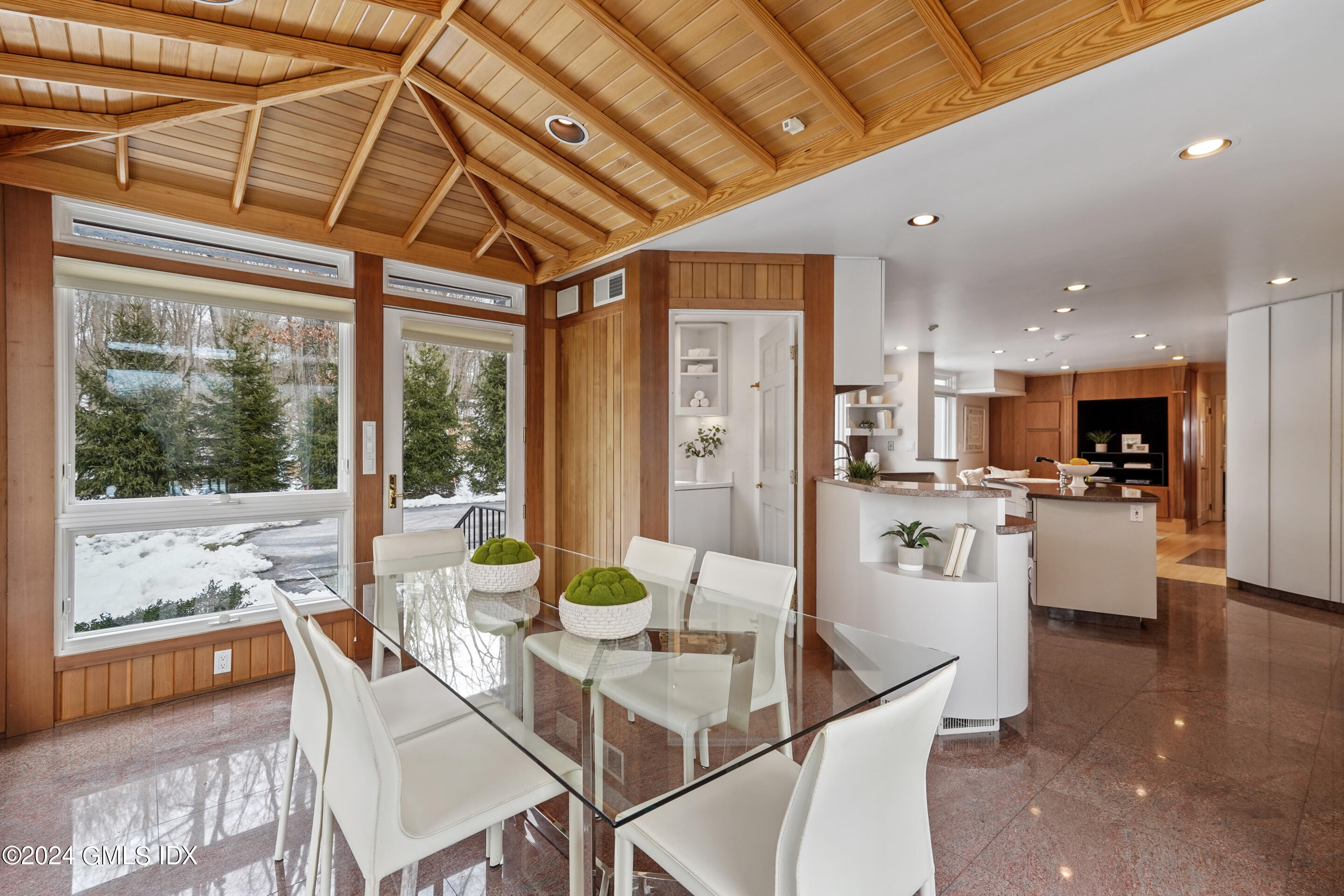 67 Londonderry Drive