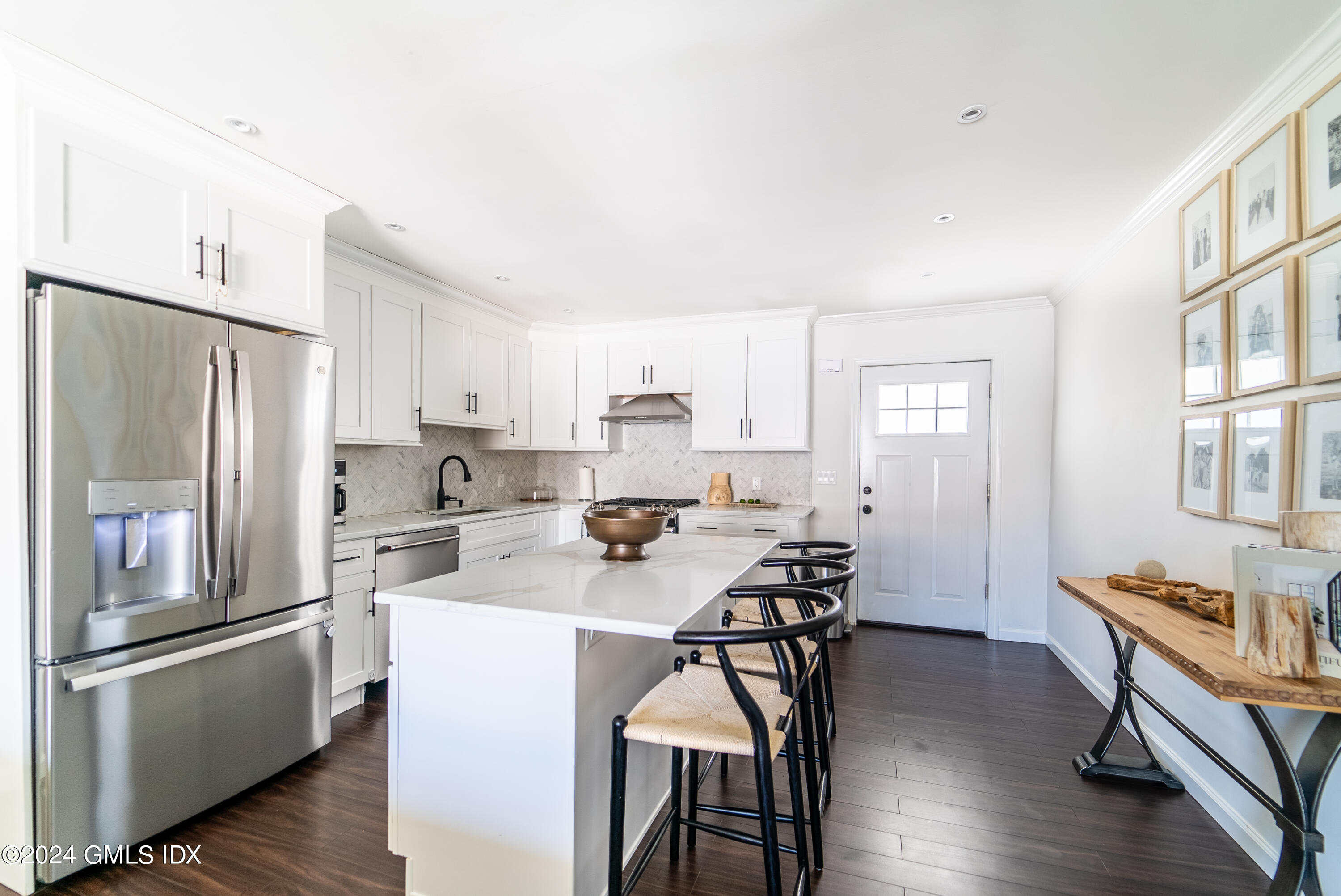 71 OAK RIDGE Street, 2