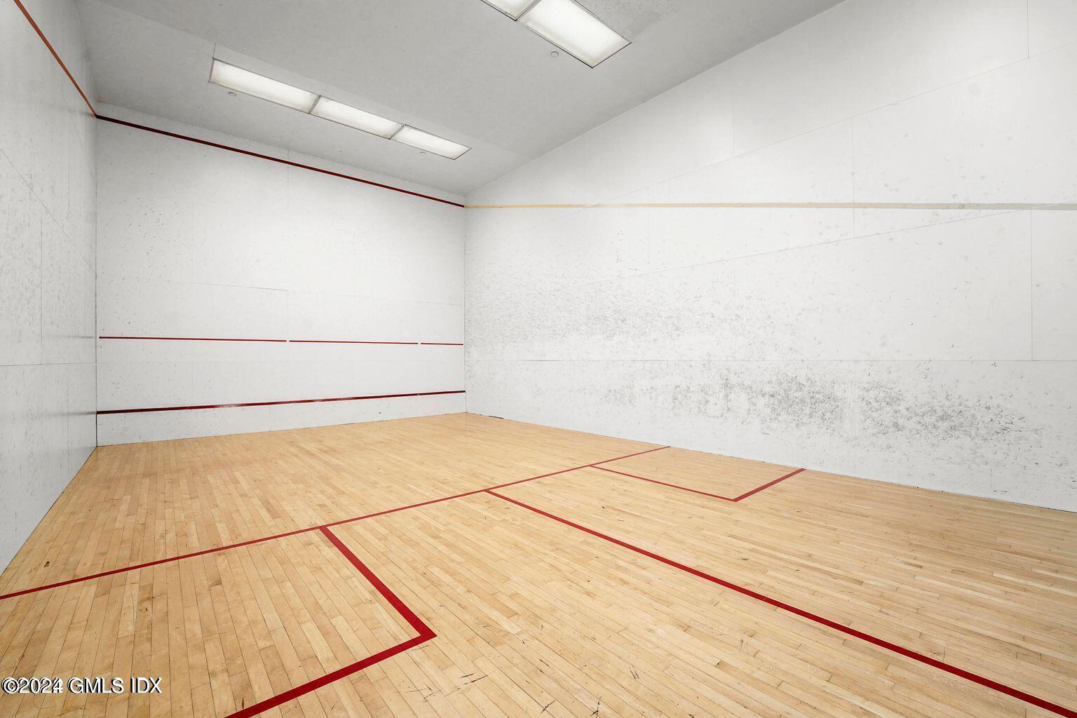 51 Forest Avenue, 121