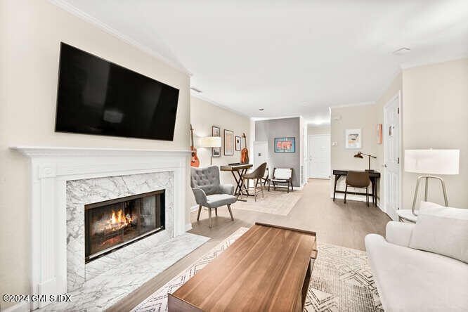 51 Forest Avenue, 121