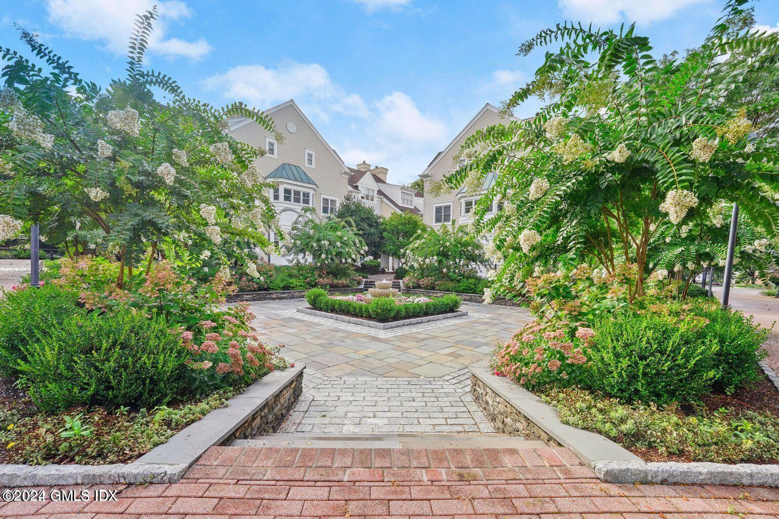 51 Forest Avenue, 121