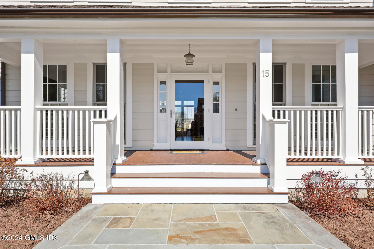 15 FLYING CLOUD Road