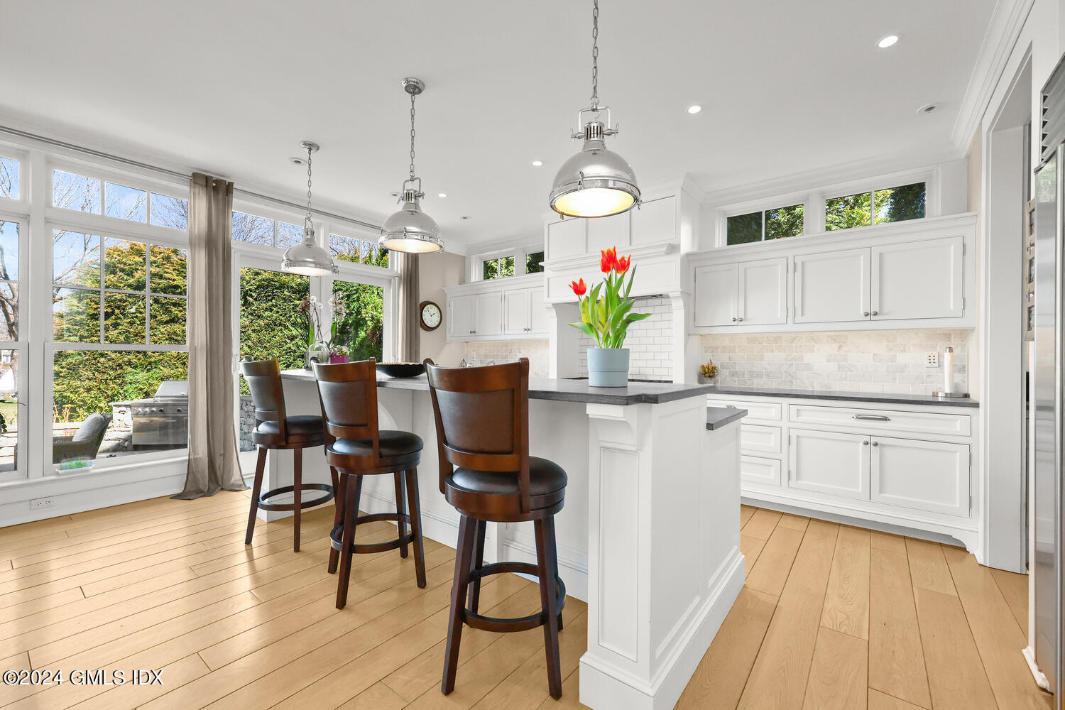 15 FLYING CLOUD Road