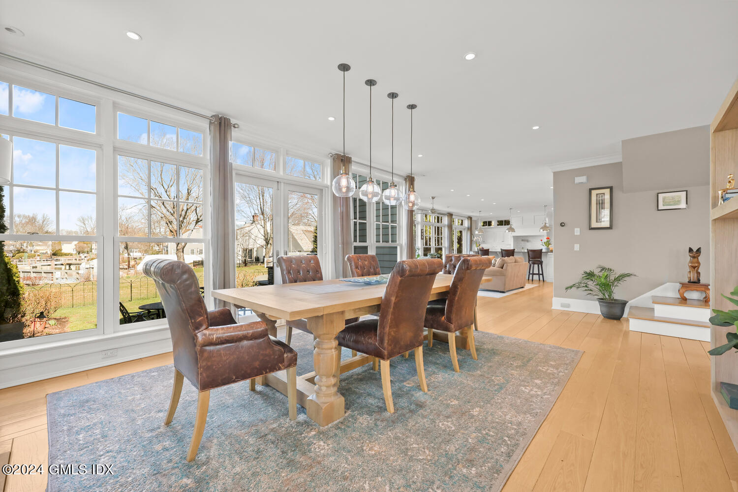 15 FLYING CLOUD Road