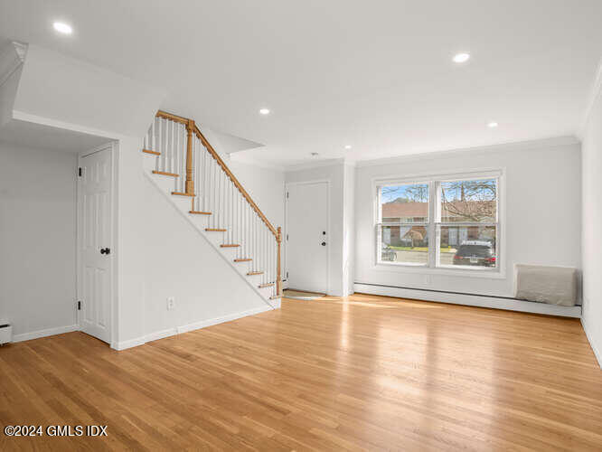 22 Willowbrook Court, 22