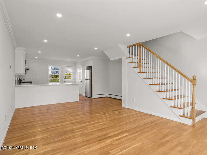 22 Willowbrook Court, 22