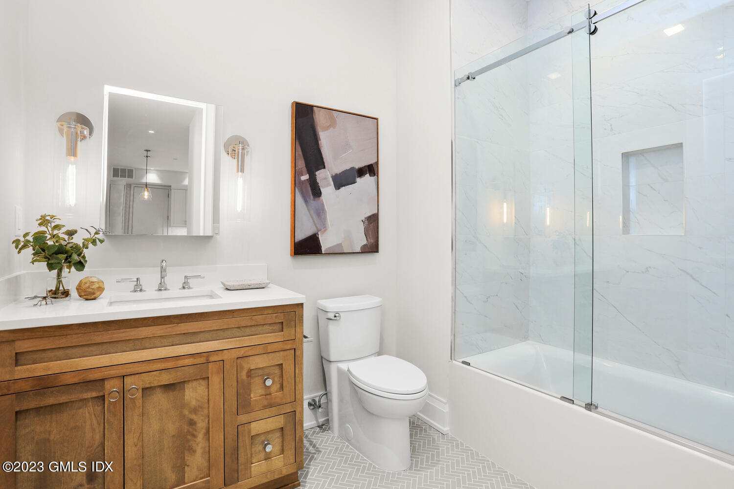 88 S Water Street, 102