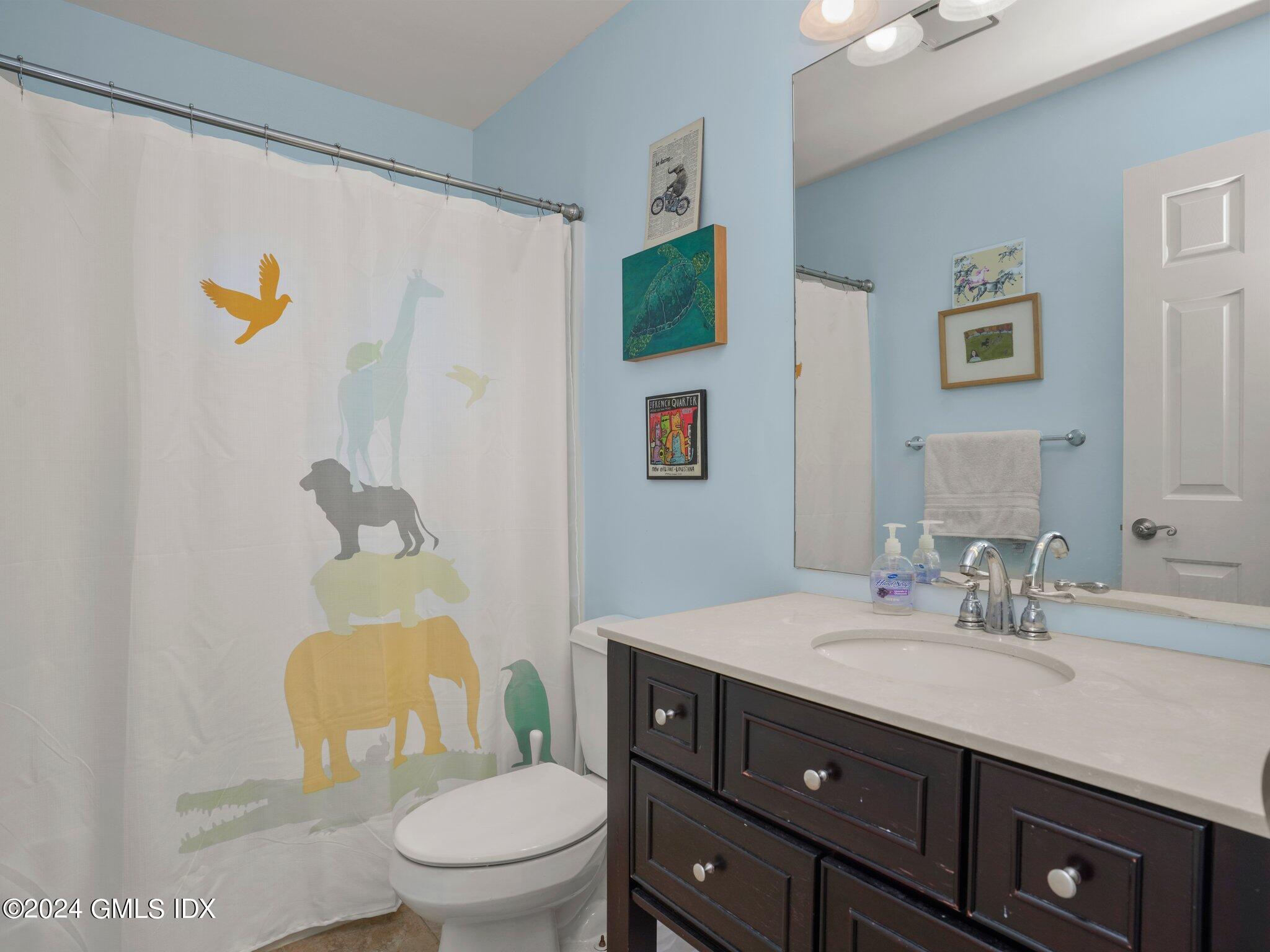 351 Pemberwick Road, 102