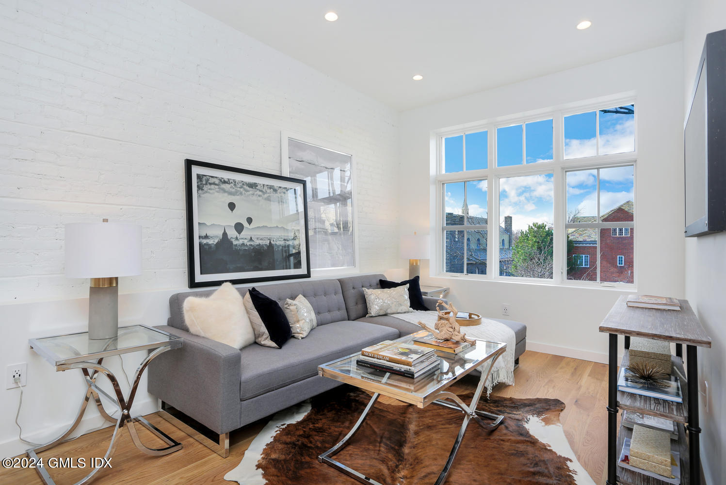 171 Greenwich Avenue Unit: 2B