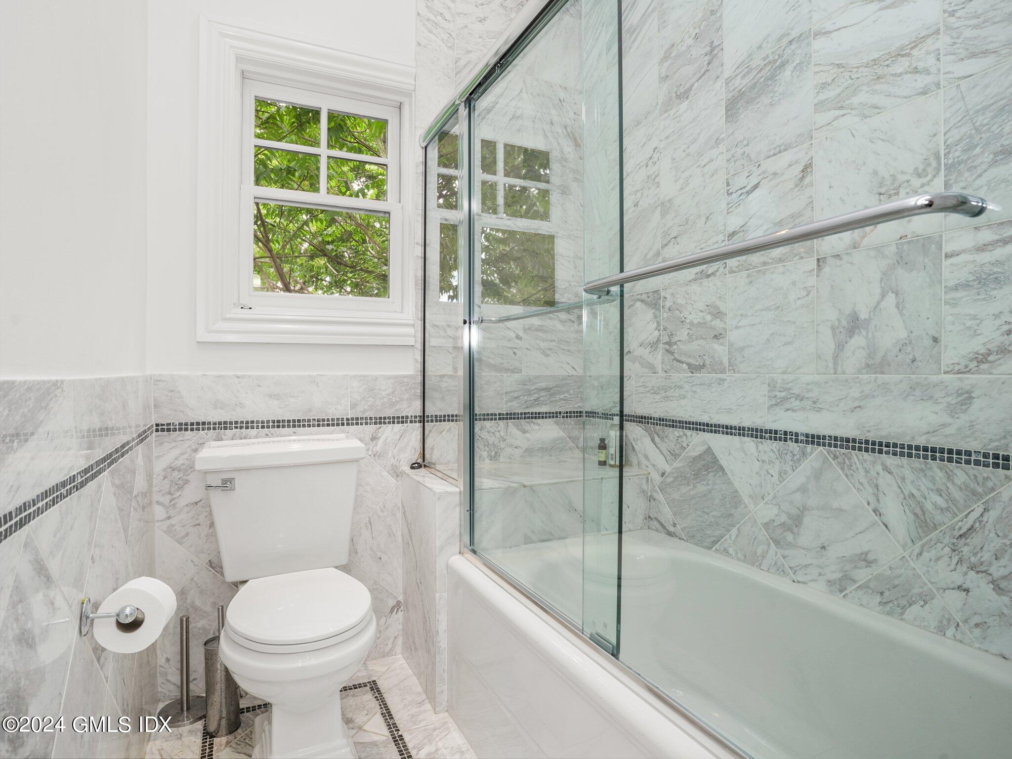 16 Laddins Rock Road