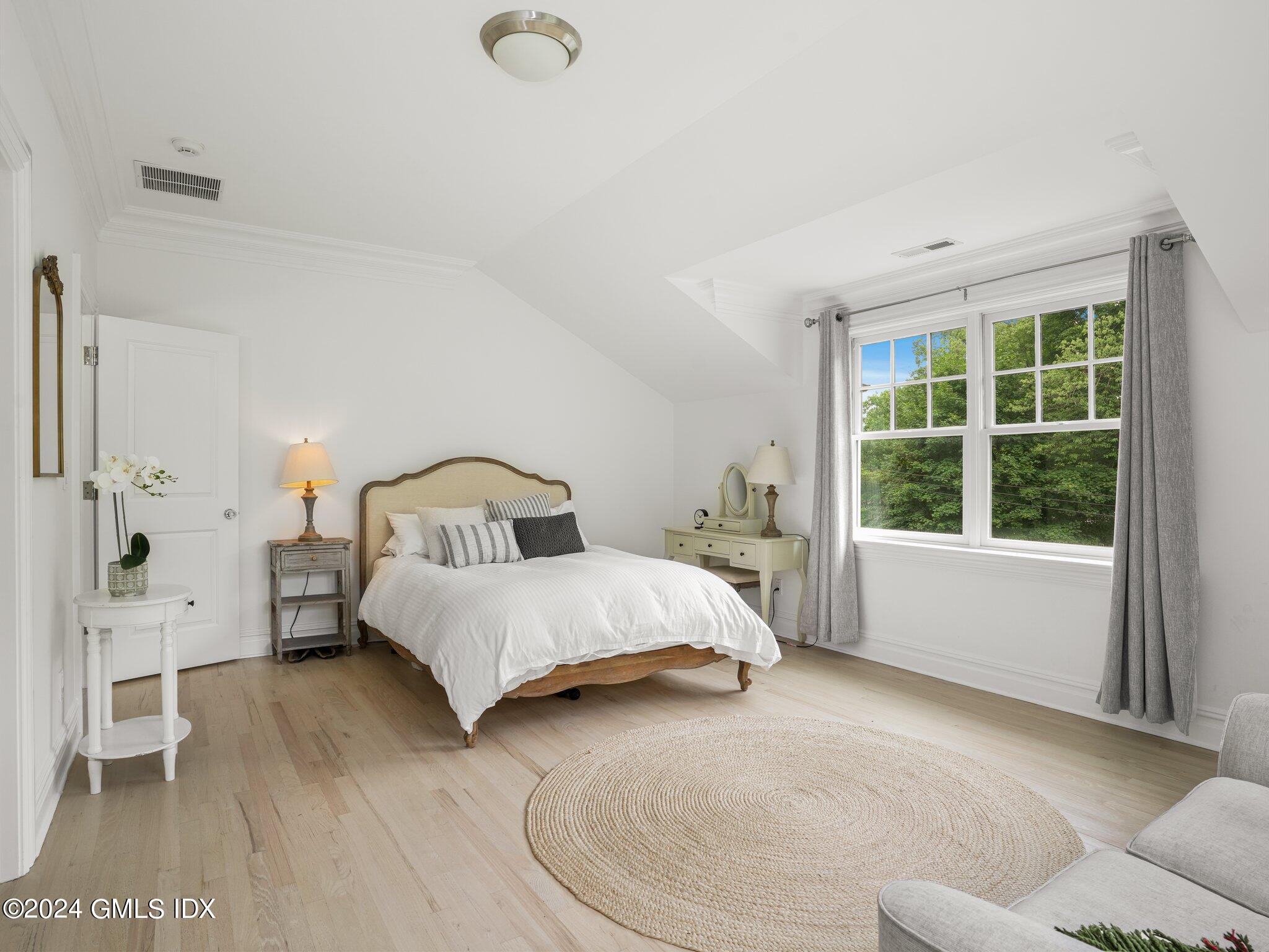 16 Laddins Rock Road