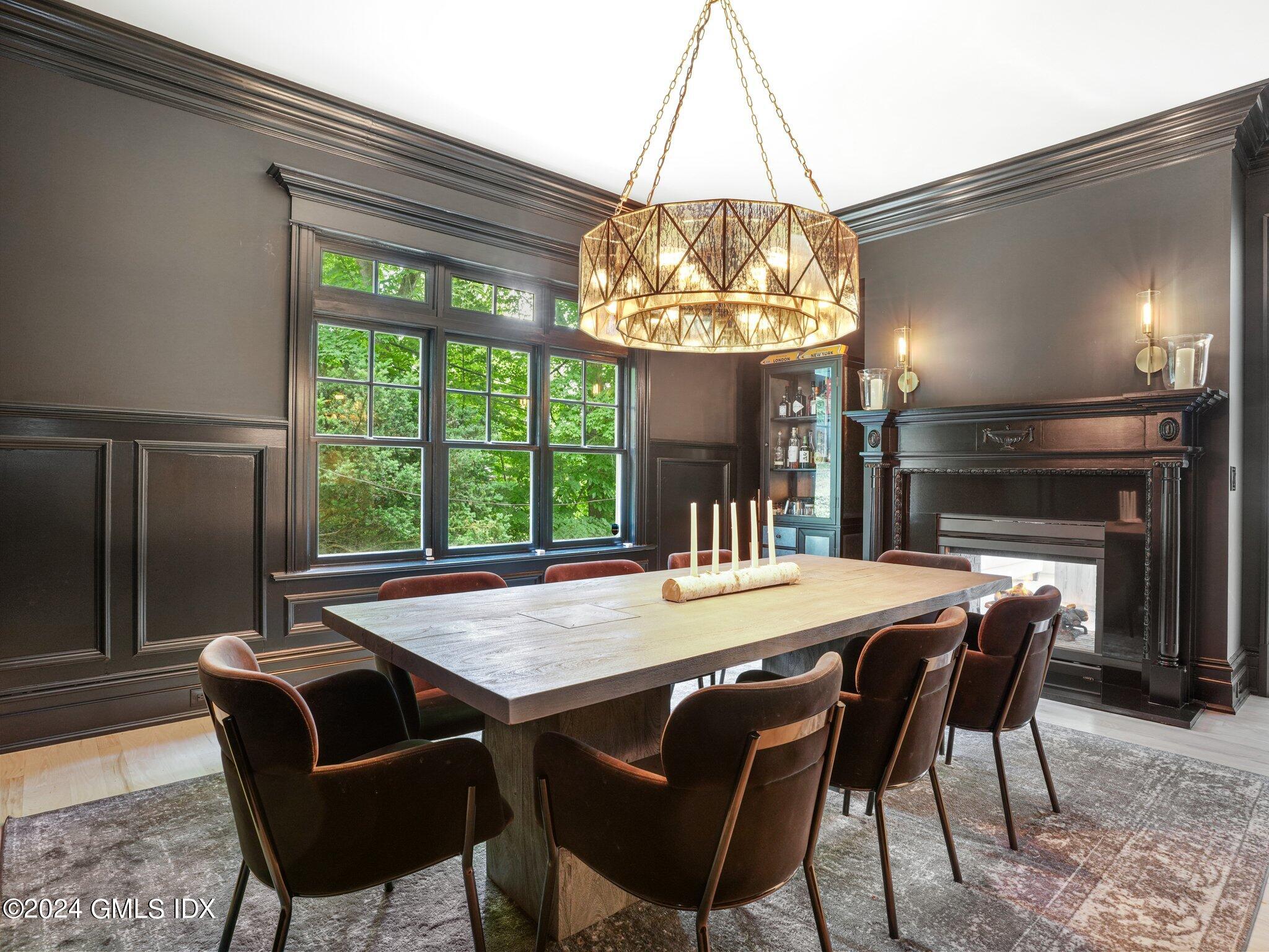 16 Laddins Rock Road