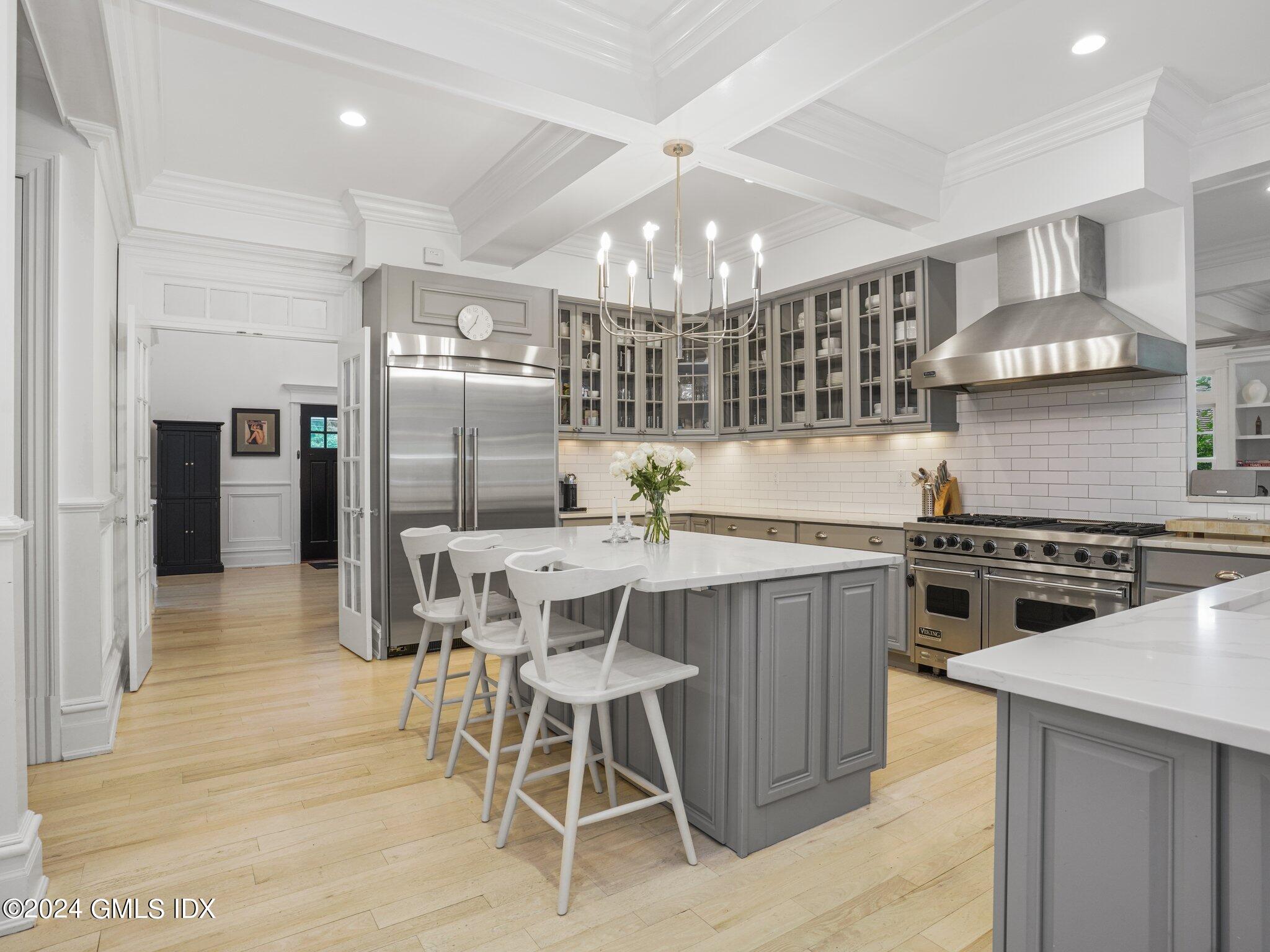 16 Laddins Rock Road