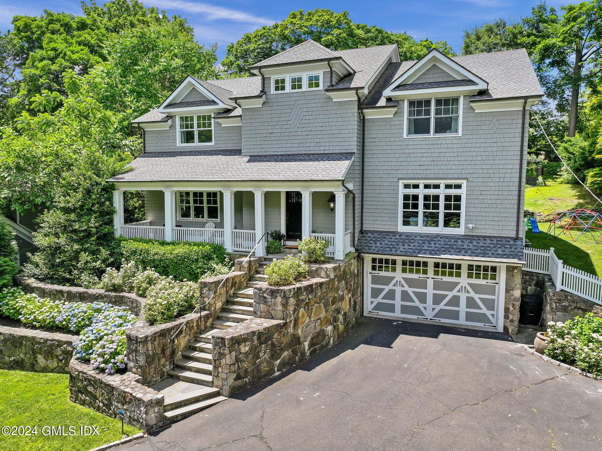 16 Laddins Rock Road