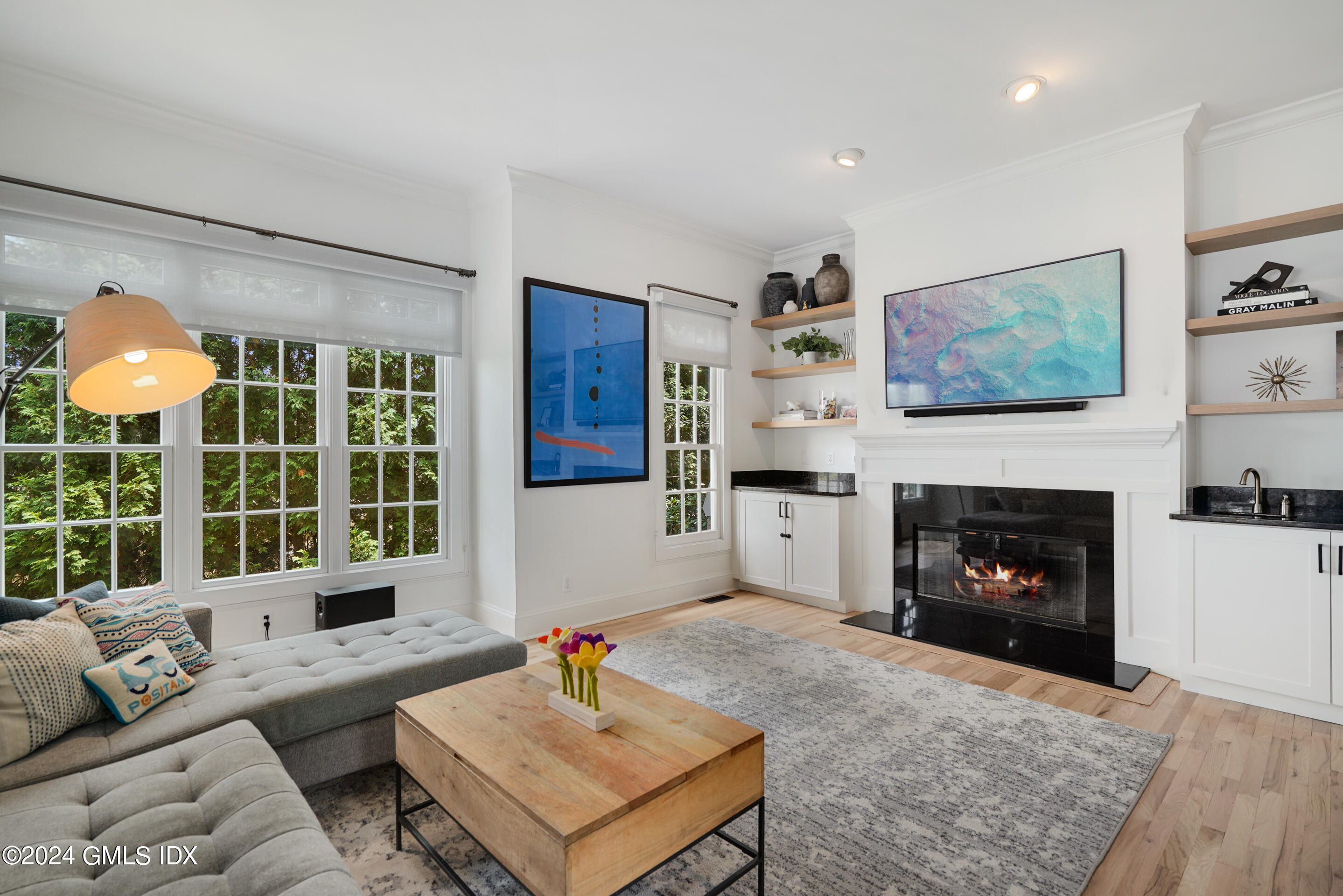 48 Spring Street, 11