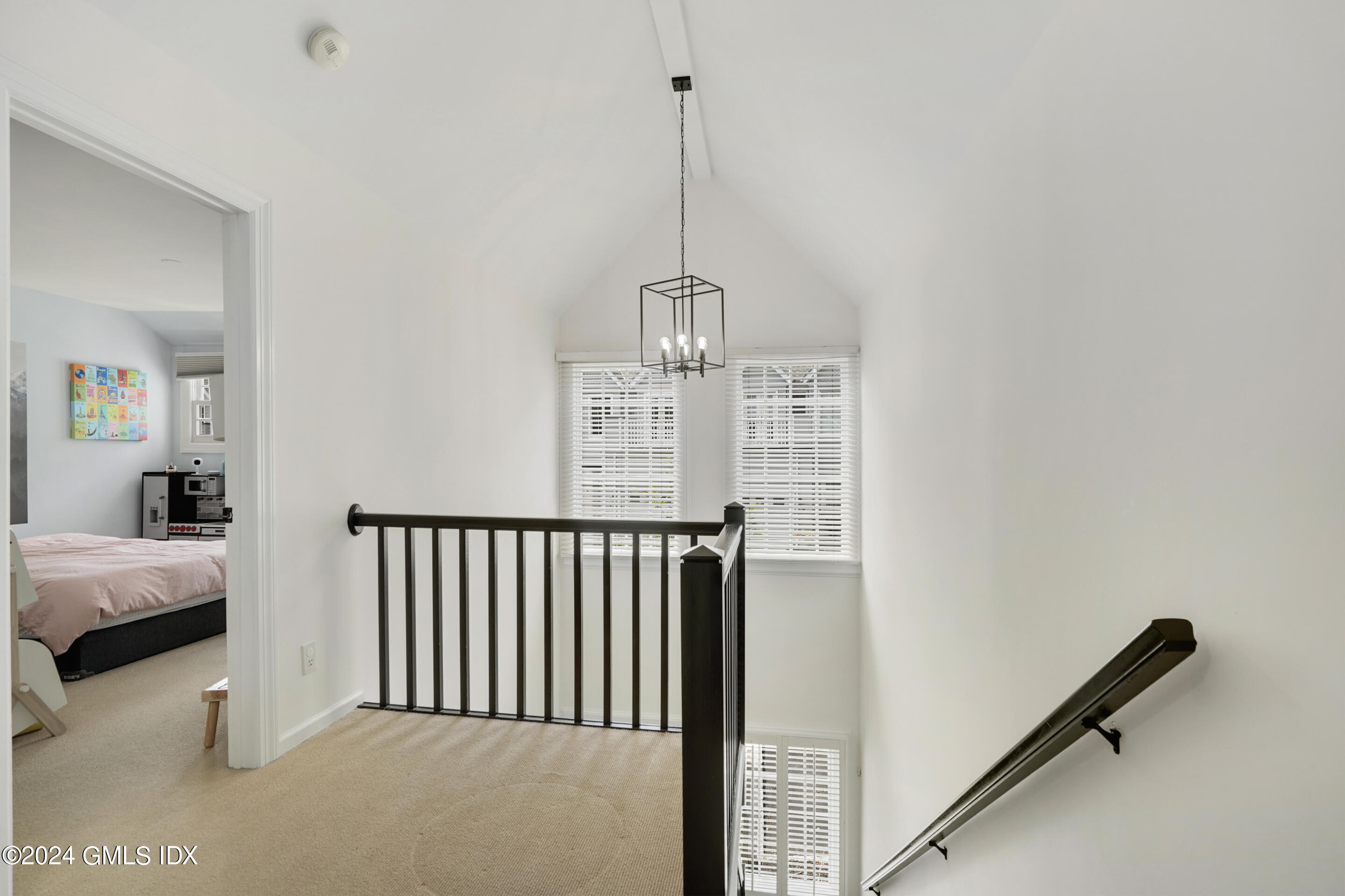 48 Spring Street, 11