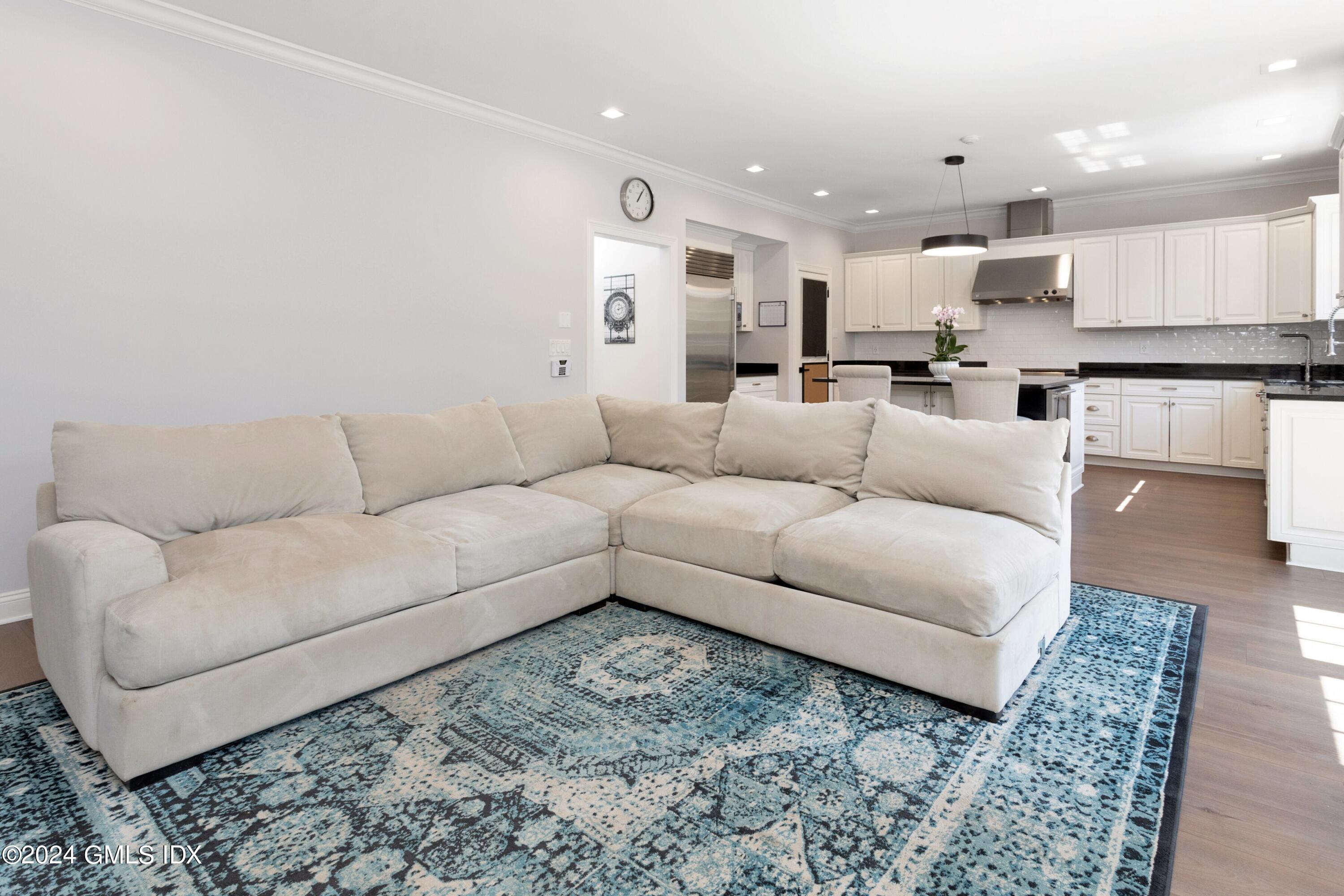 59 LE GRANDE Avenue, 15