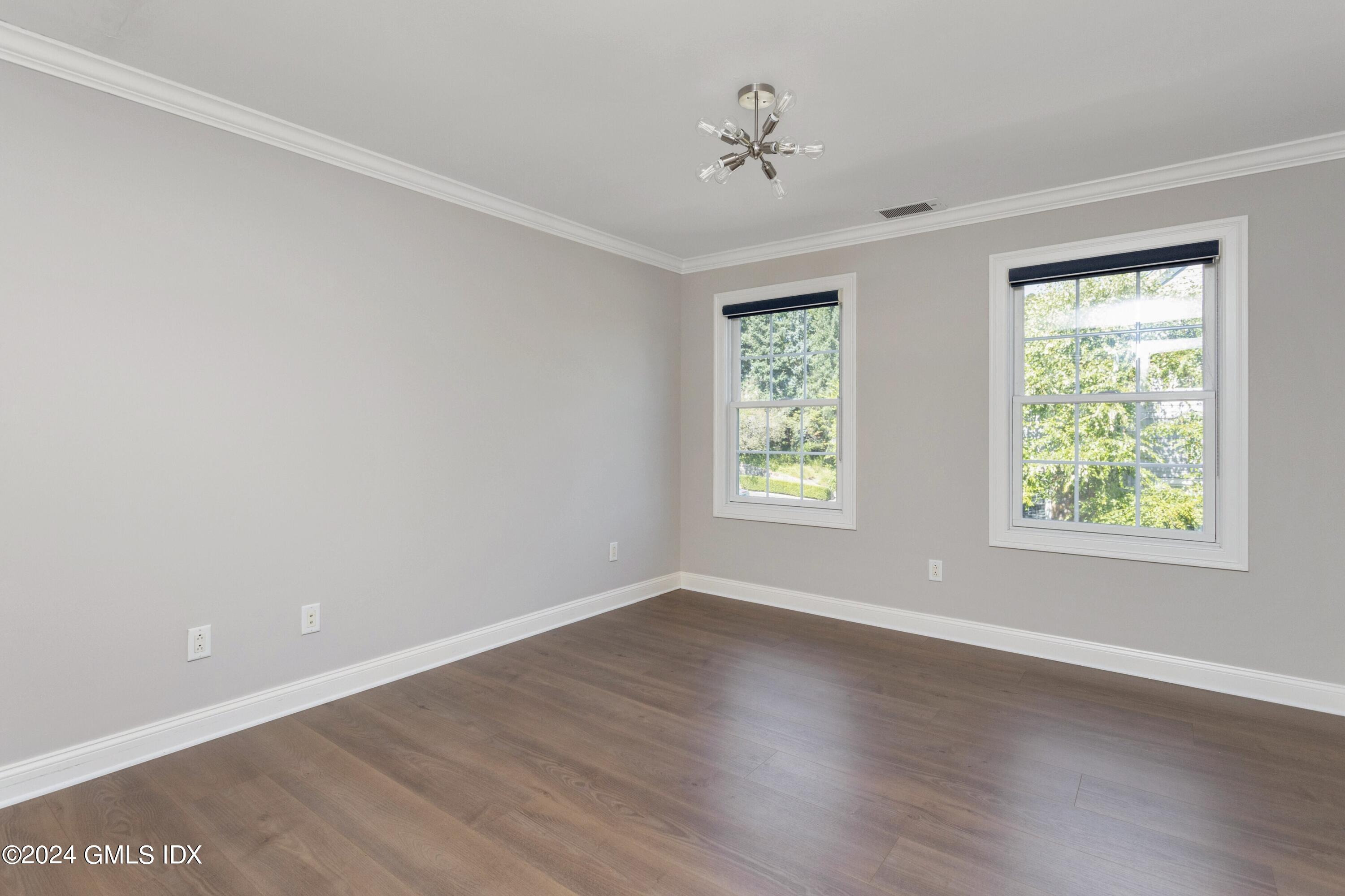 59 LE GRANDE Avenue, 15