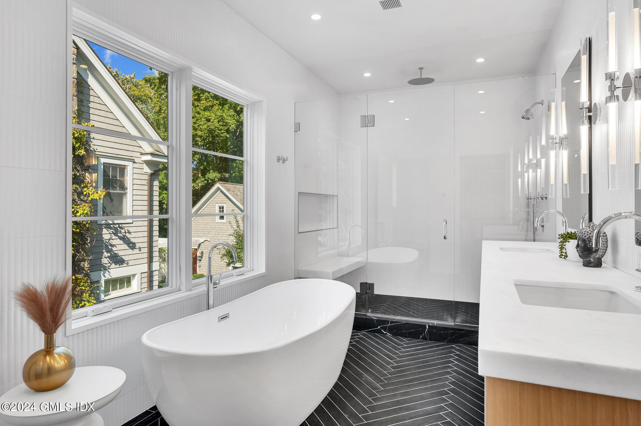 161 Lake Avenue Avenue