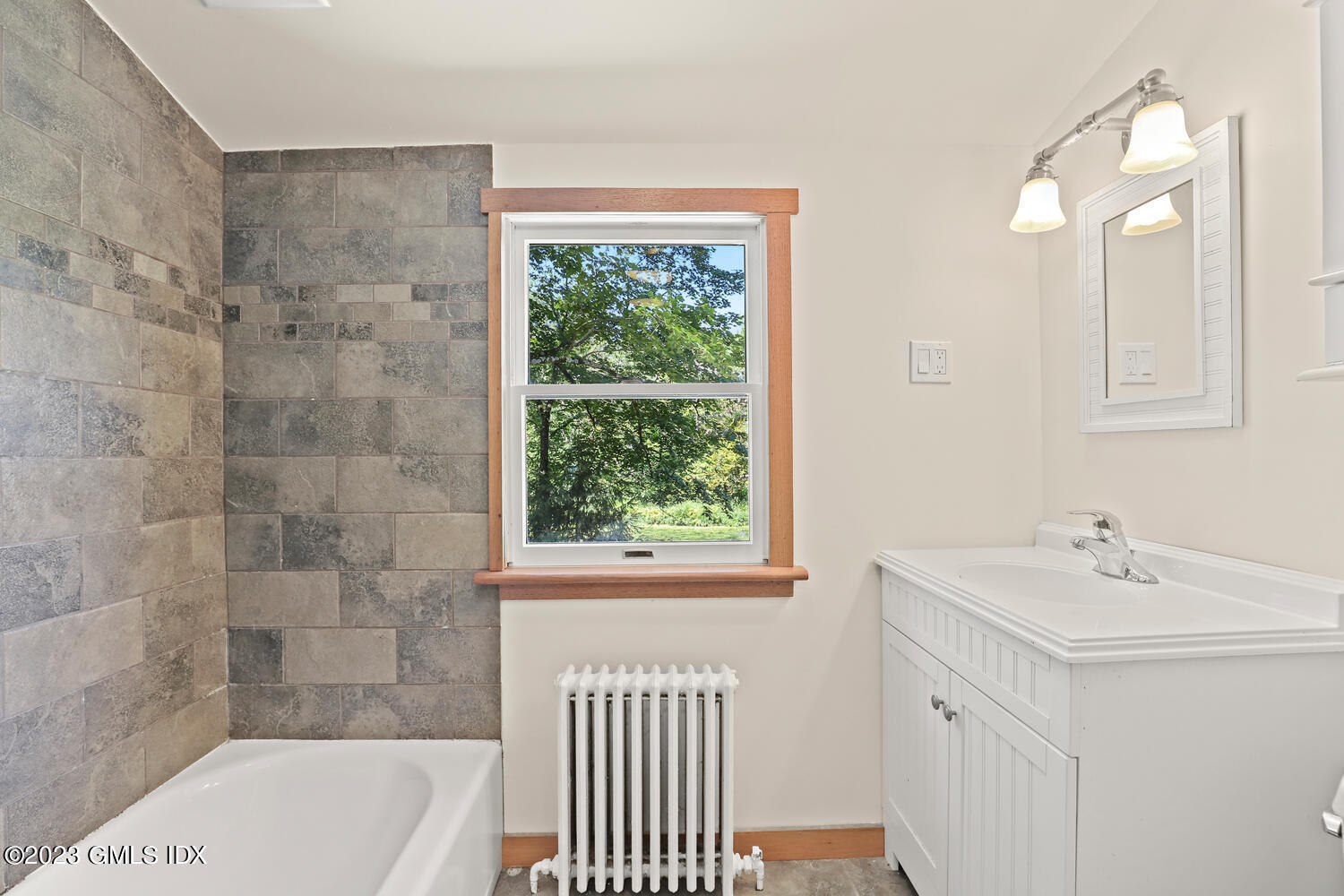 220 SHEEPHILL Road, 2