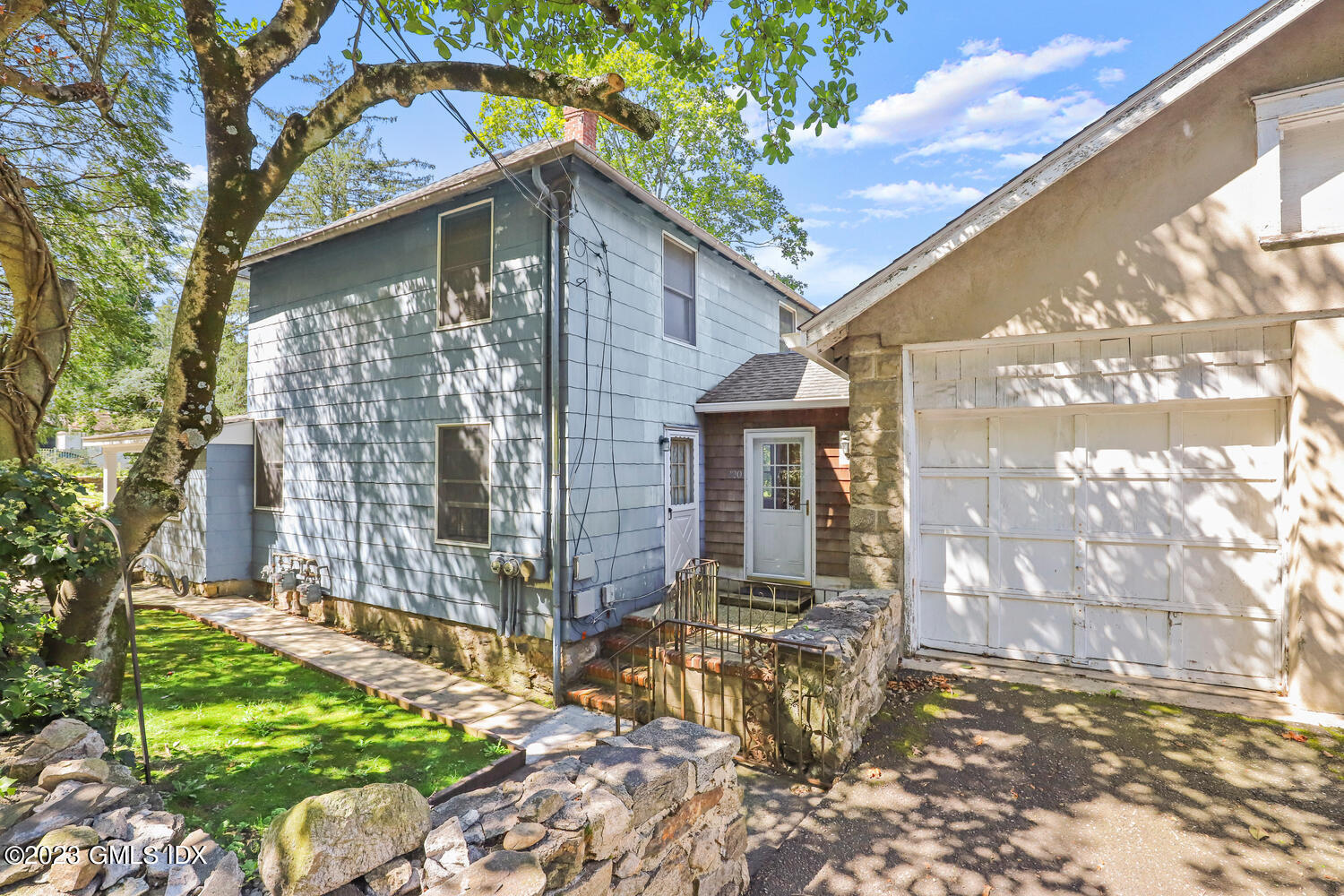 220 SHEEPHILL Road, 2