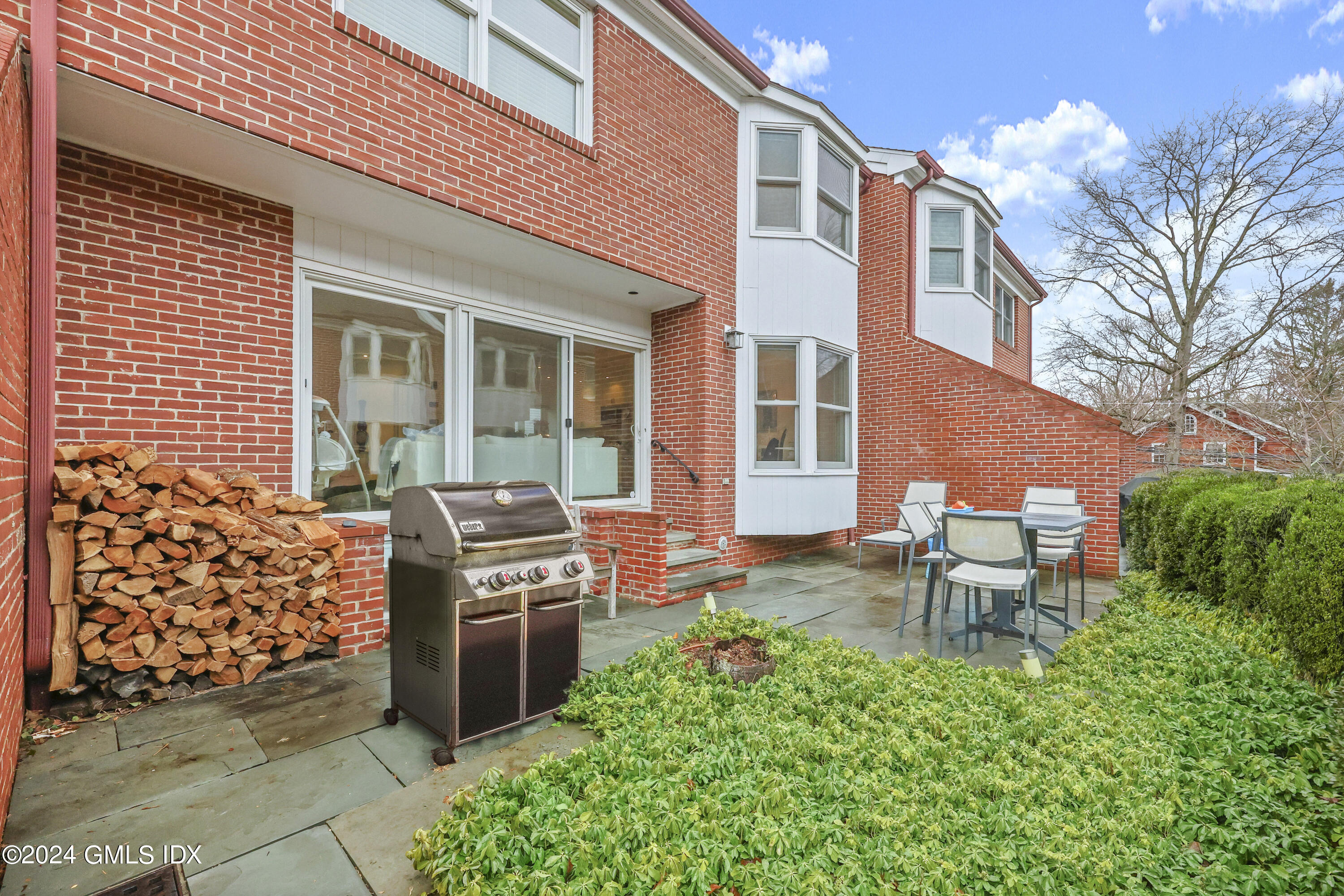 56 SHERWOOD Place, 9