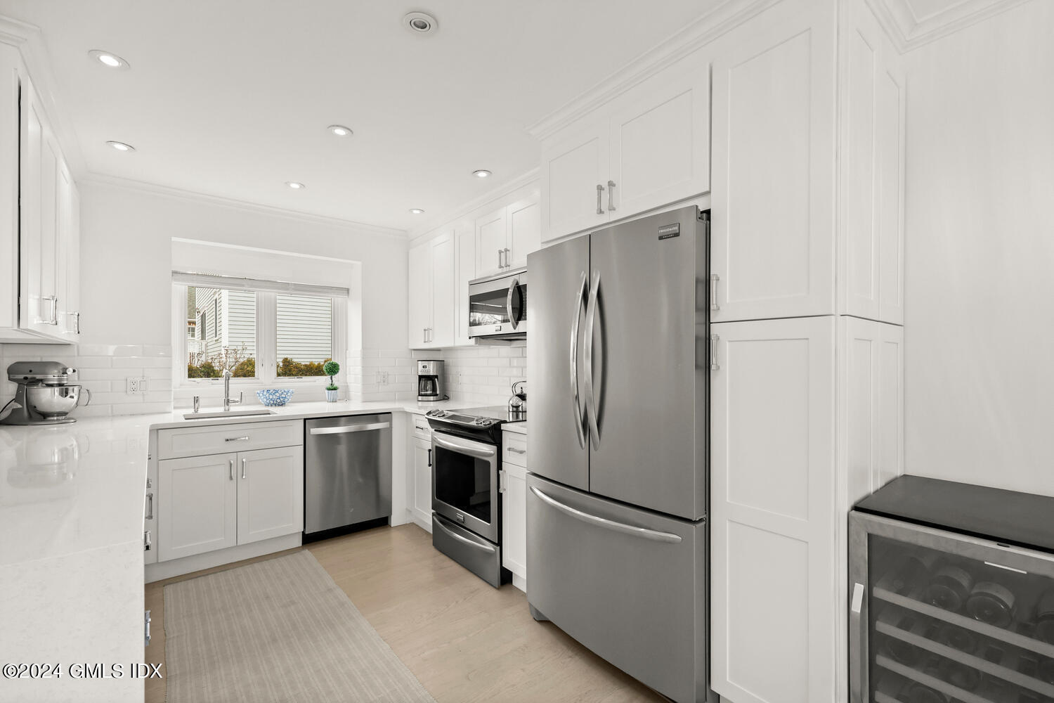 56 SHERWOOD Place, 9