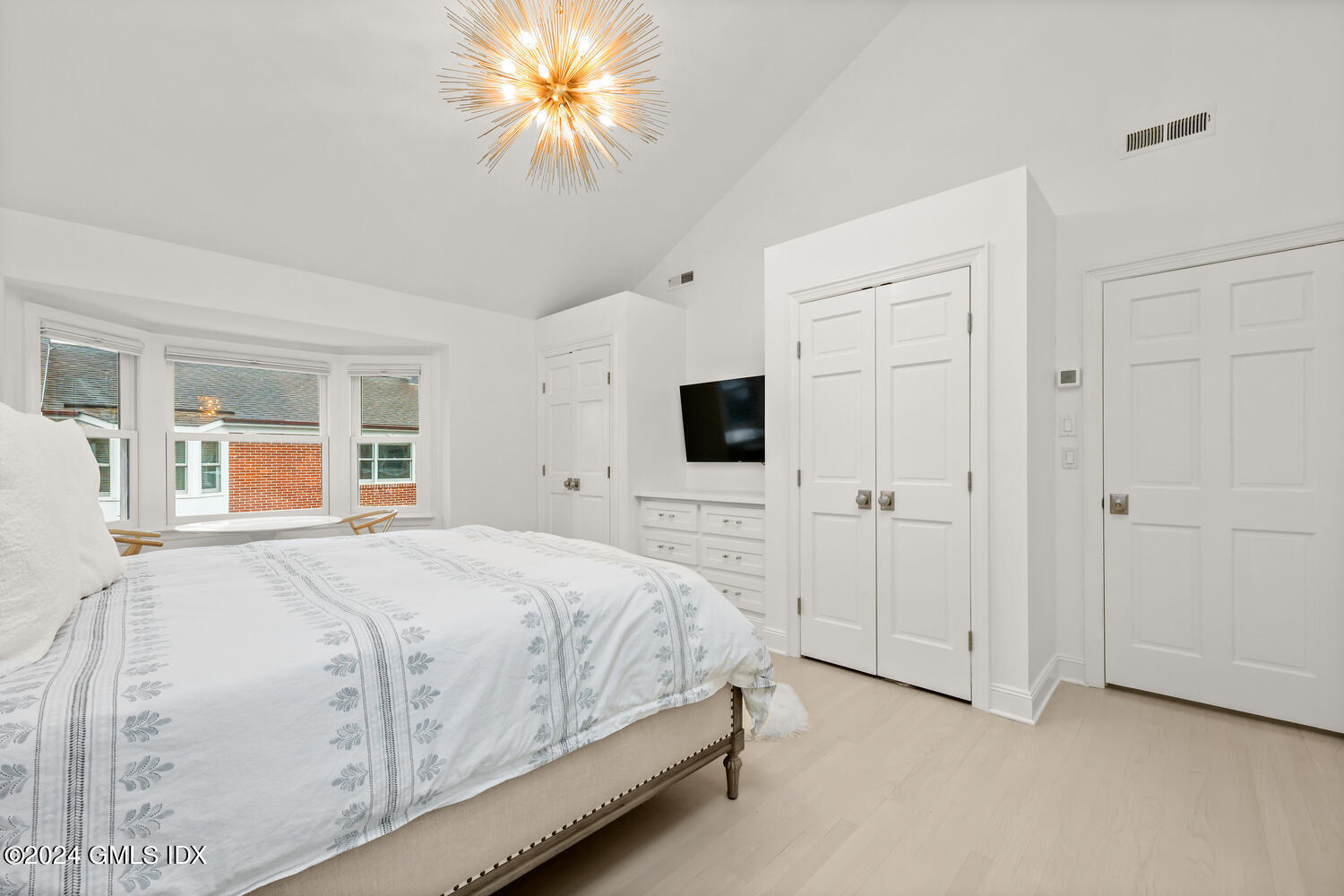 56 SHERWOOD Place, 9