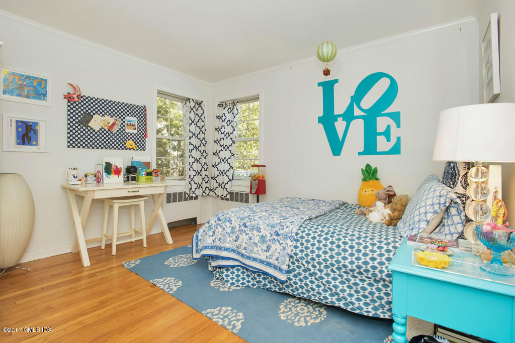 330 SOUND BEACH Avenue