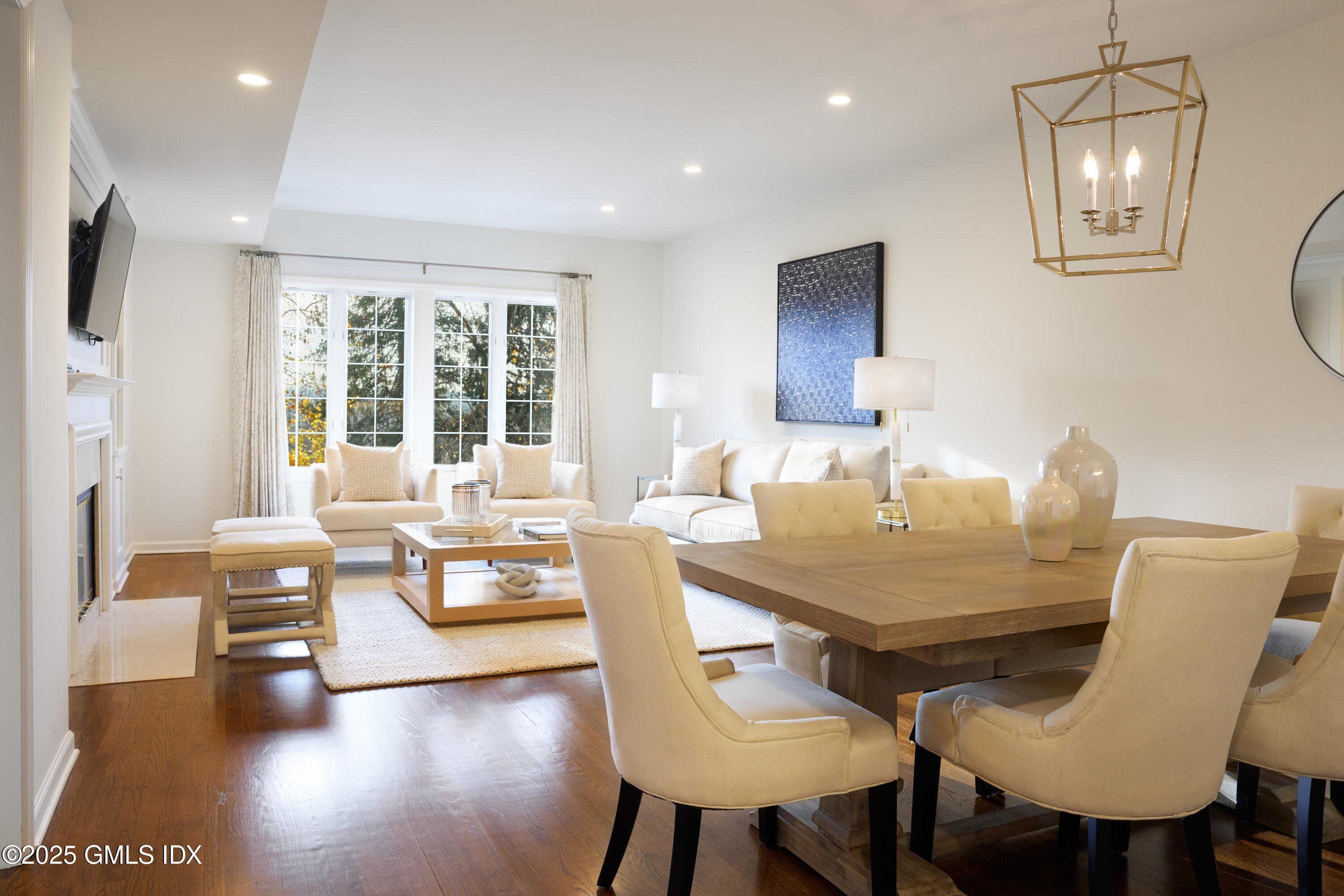 33 Lafayette Court, 2A