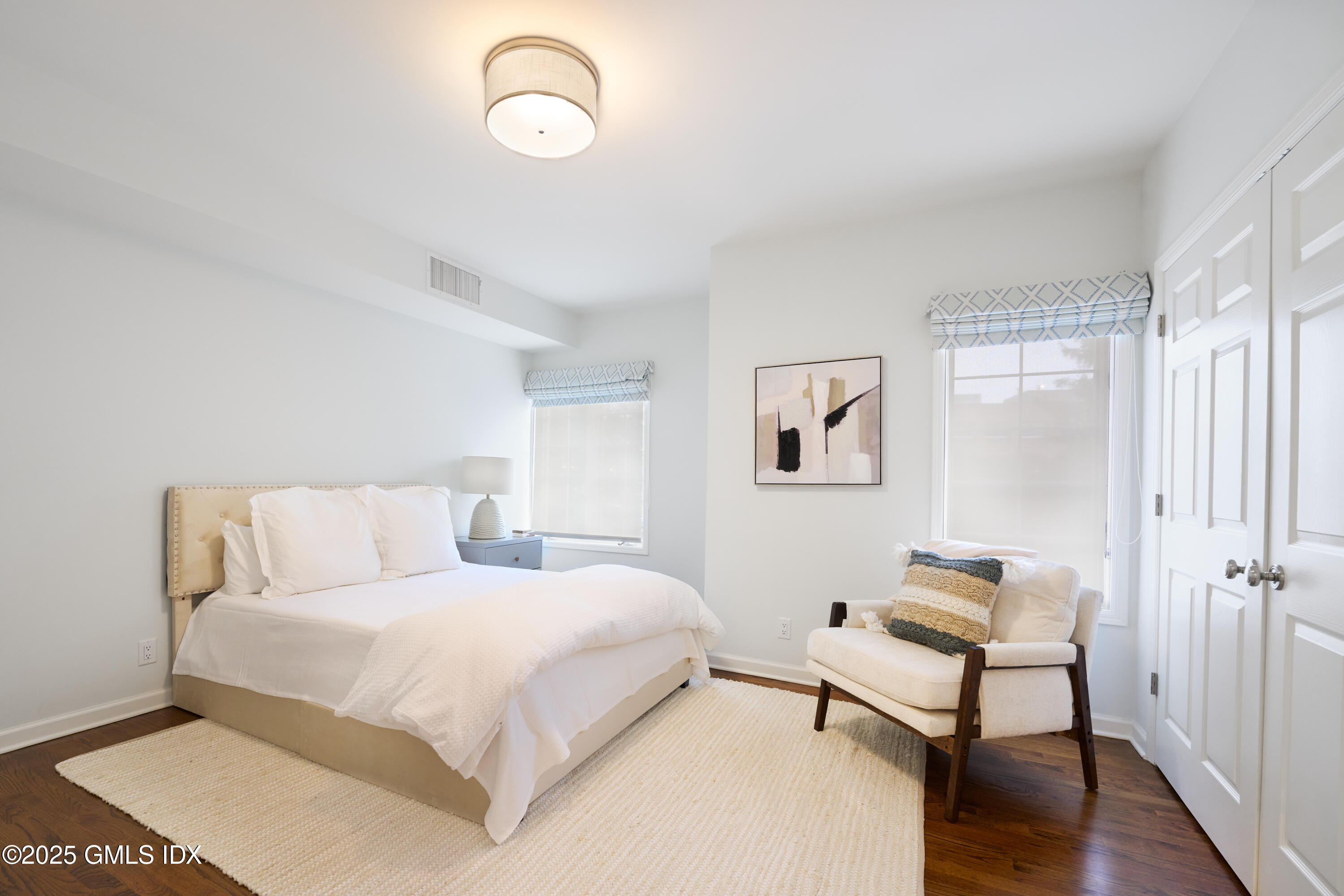 33 Lafayette Court, 2A