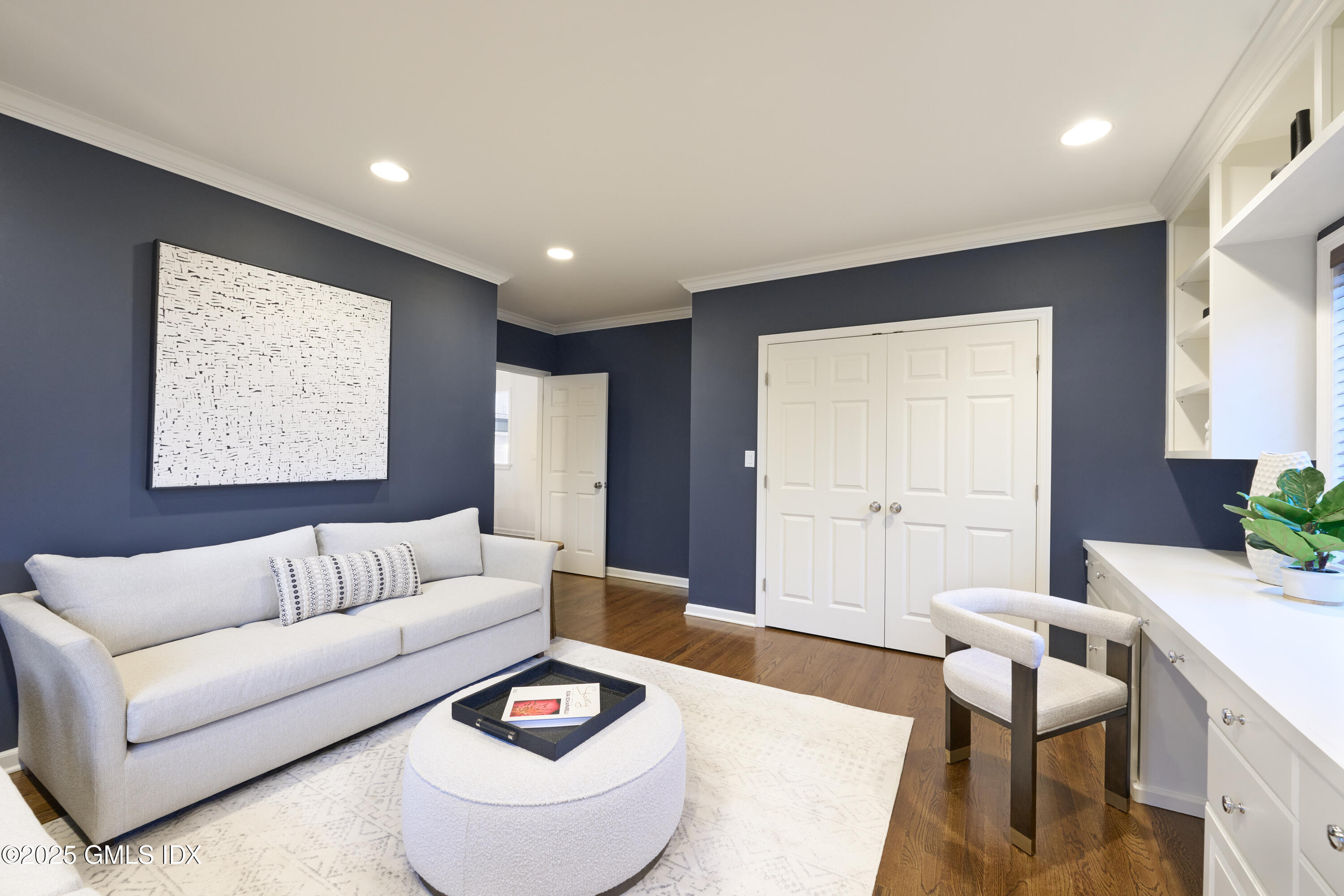 33 Lafayette Court, 2A