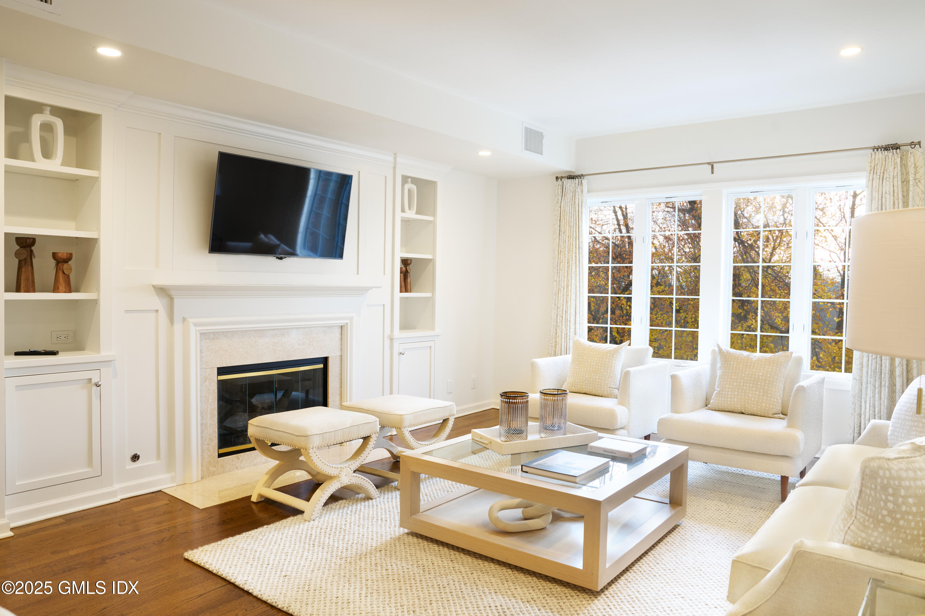 33 Lafayette Court, 2A