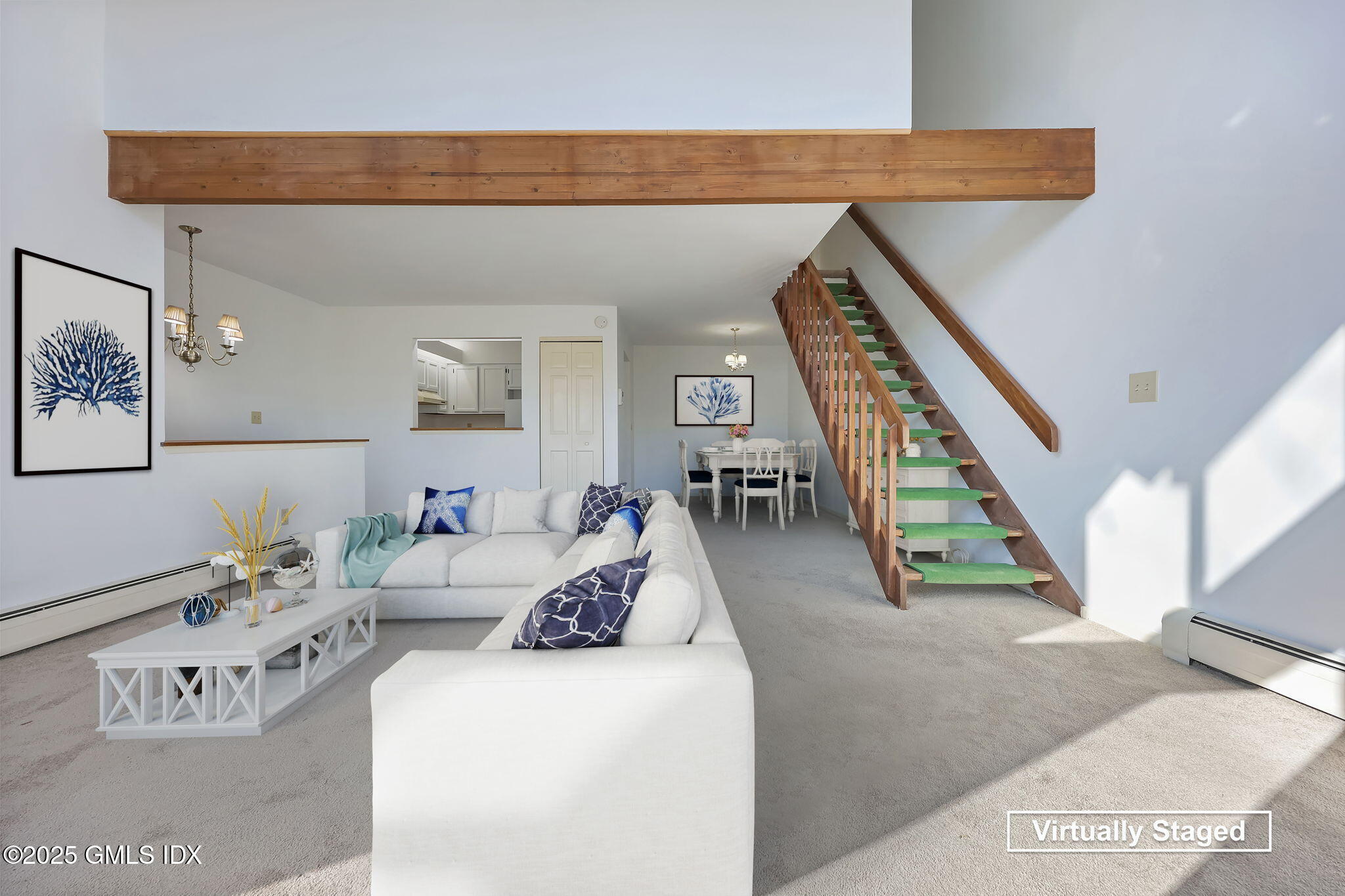 1465 E Putnam Avenue, 220