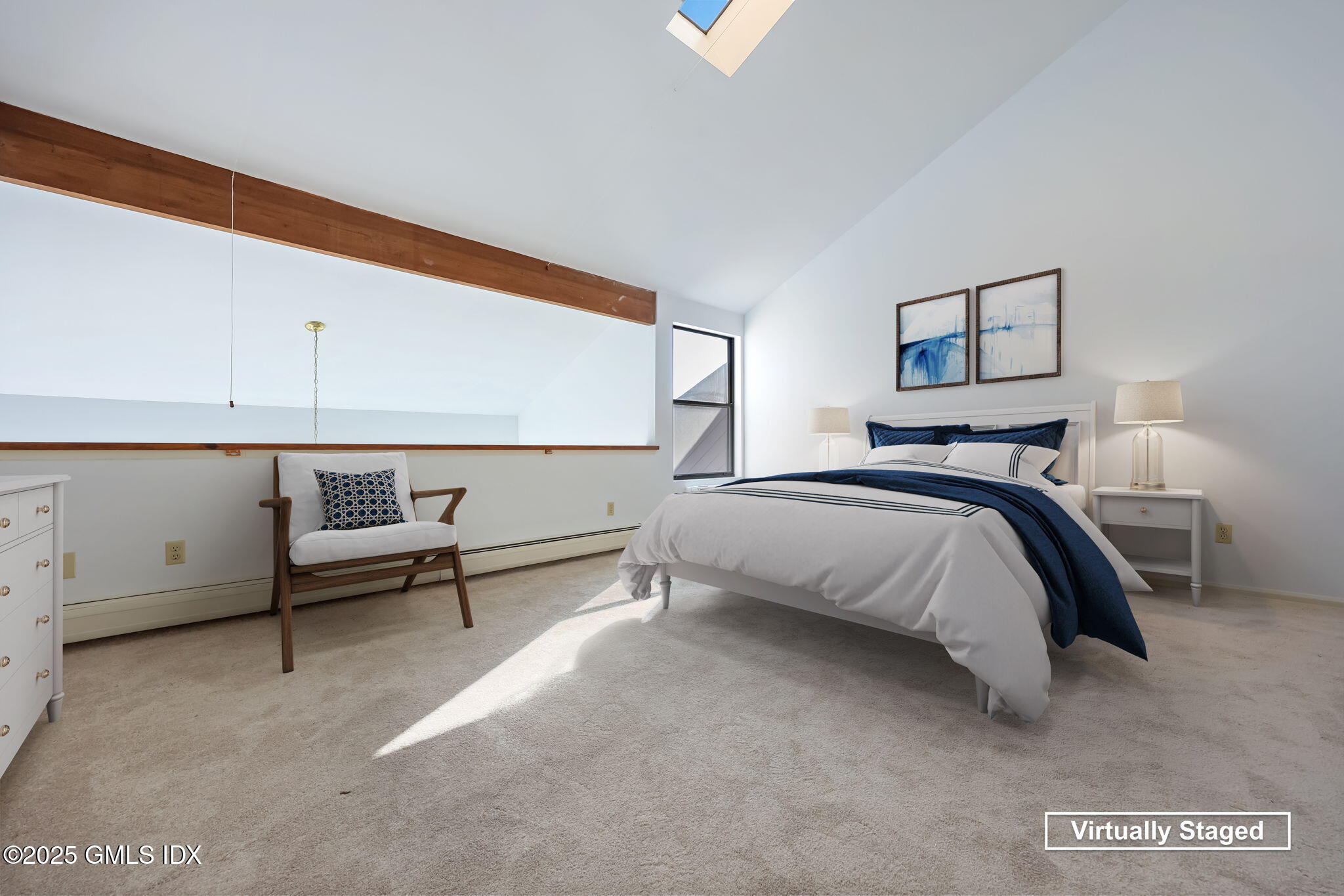 1465 E Putnam Avenue, 220