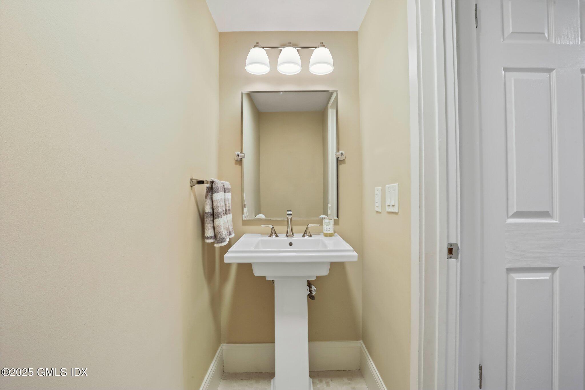 12 Glenville Street, 211