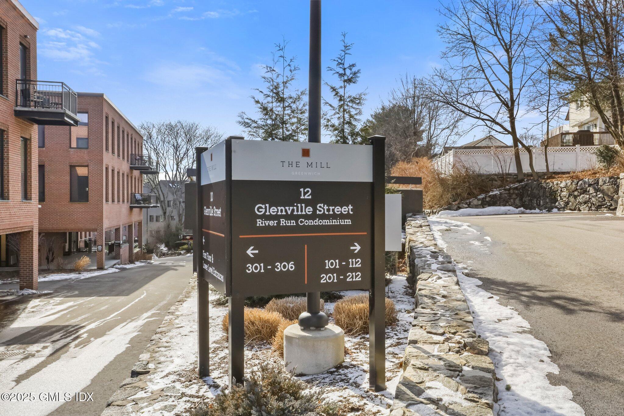 12 Glenville Street, 211