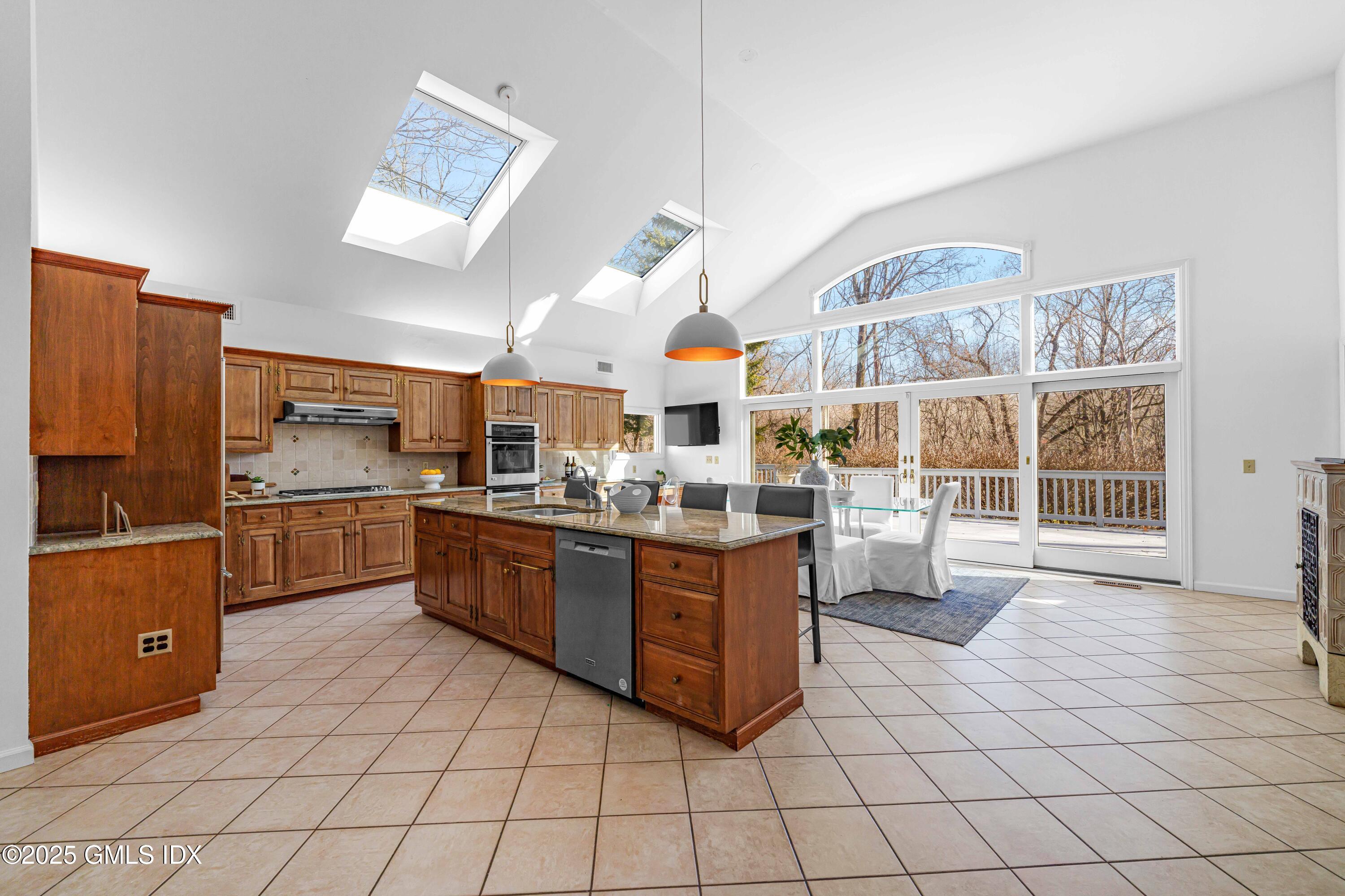 25 STEPPING STONE Lane