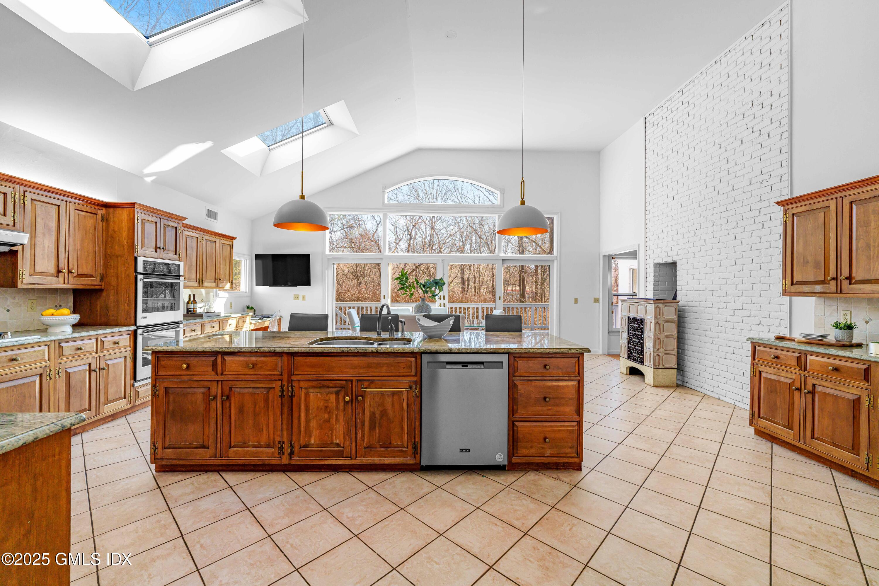 25 STEPPING STONE Lane