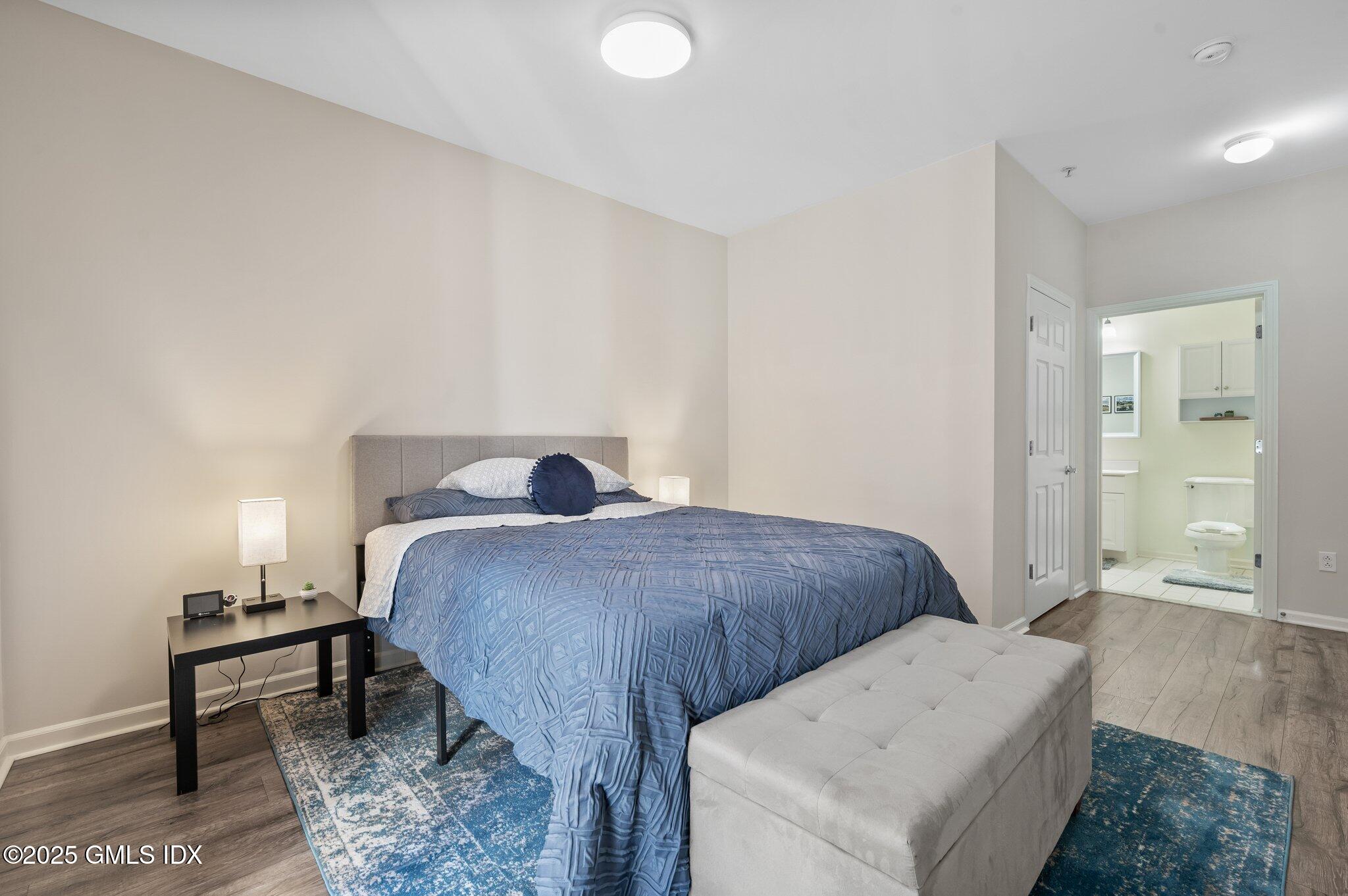 25 Adams Avenue, 114