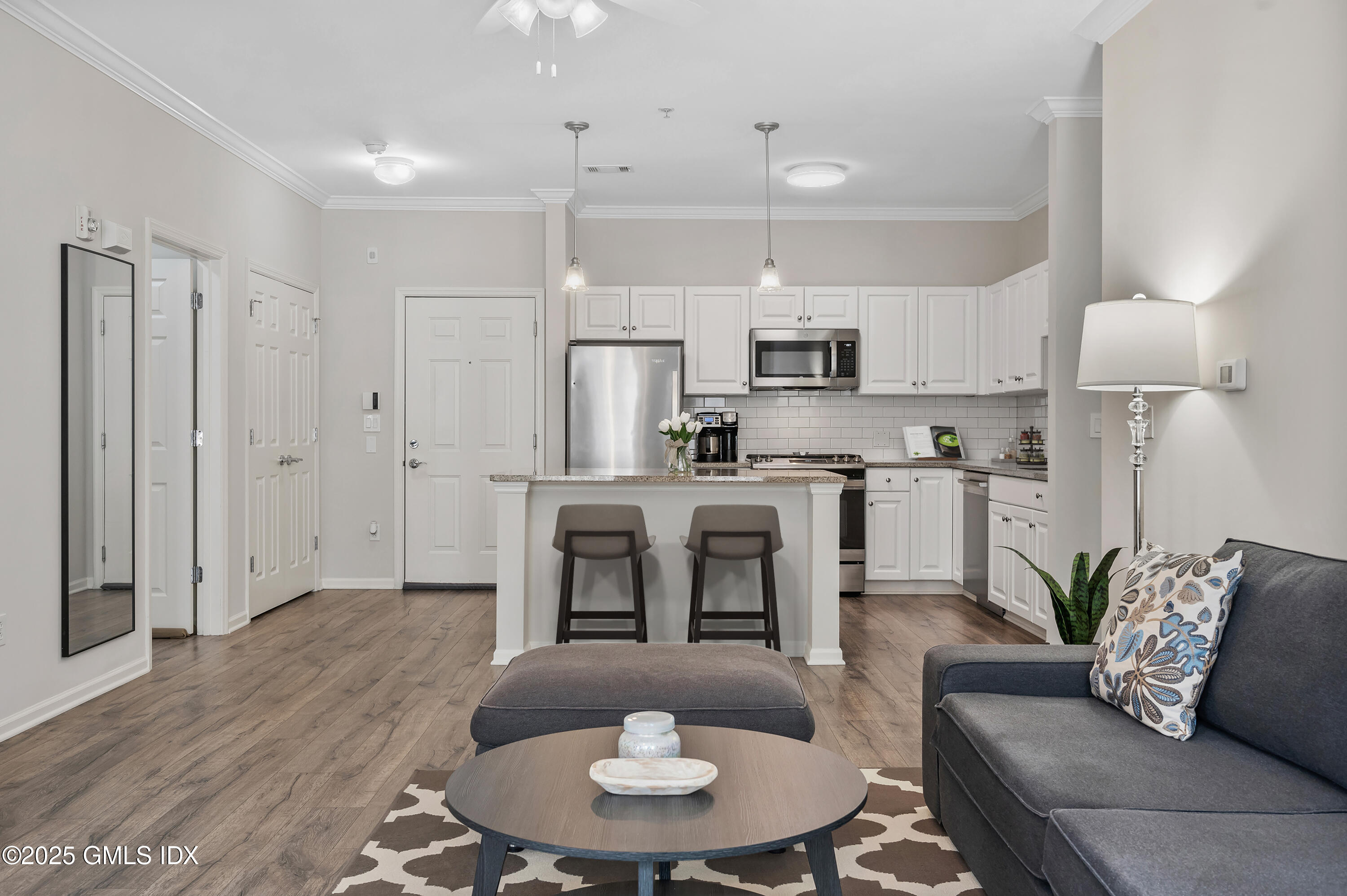 25 Adams Avenue, 114