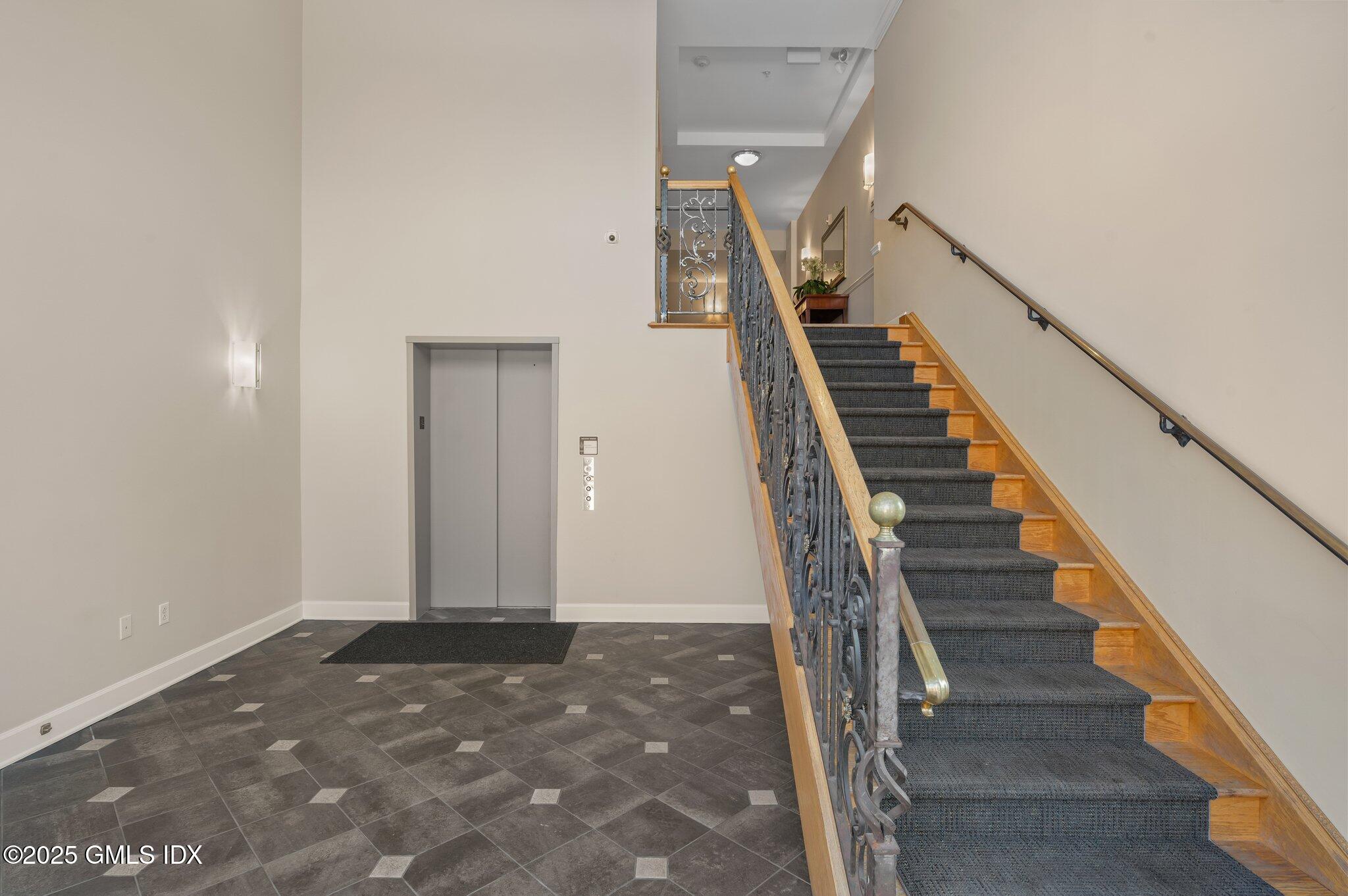 25 Adams Avenue, 114