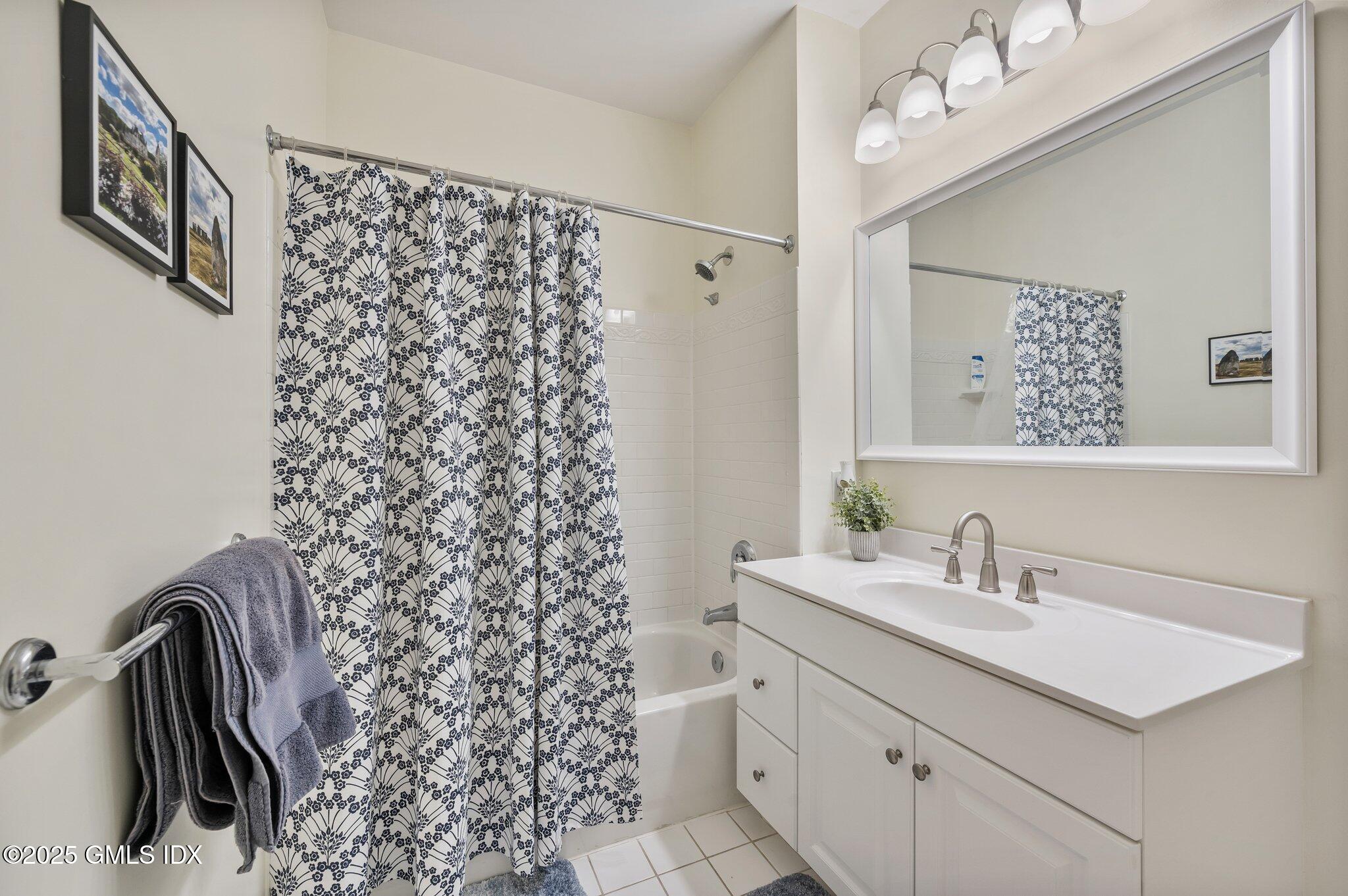 25 Adams Avenue, 114