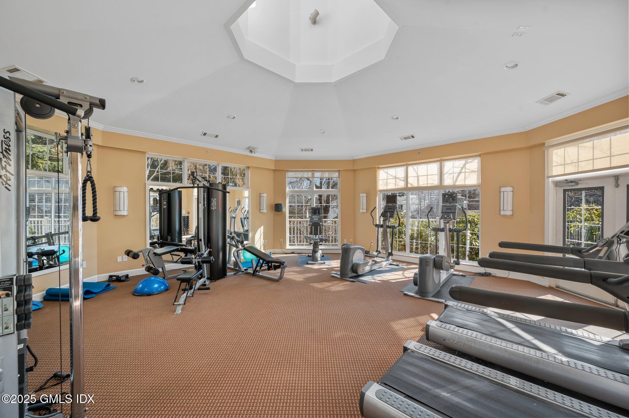 25 Adams Avenue, 114