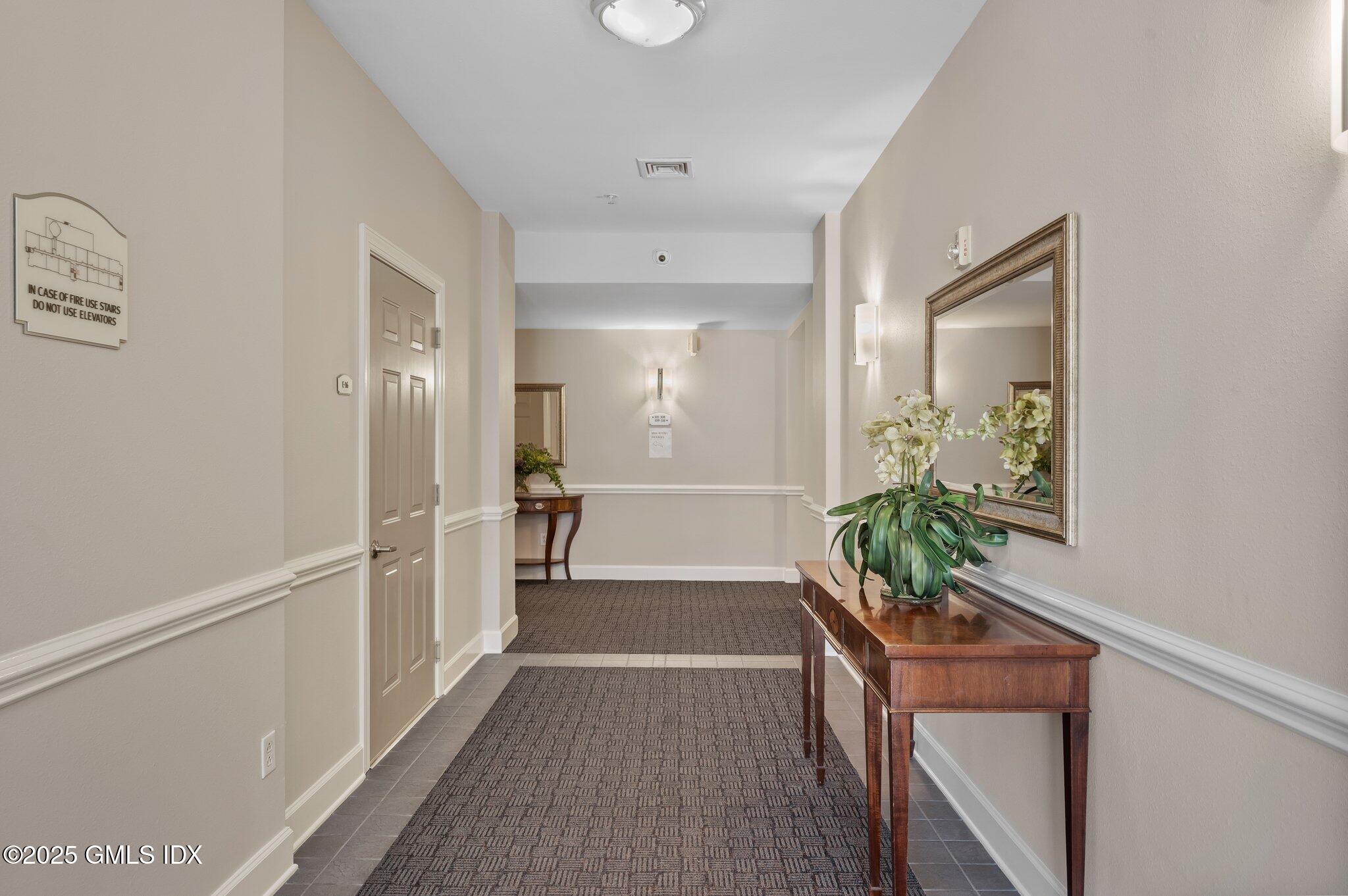 25 Adams Avenue, 114