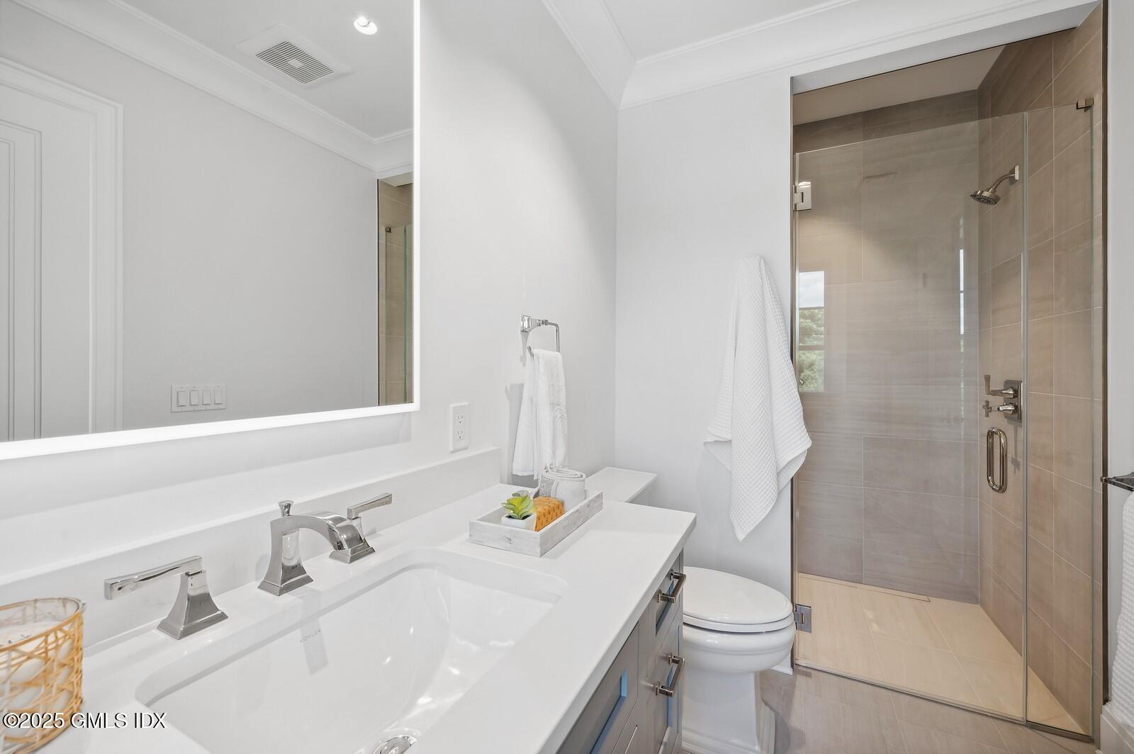 405 Whitfield Street, 1A