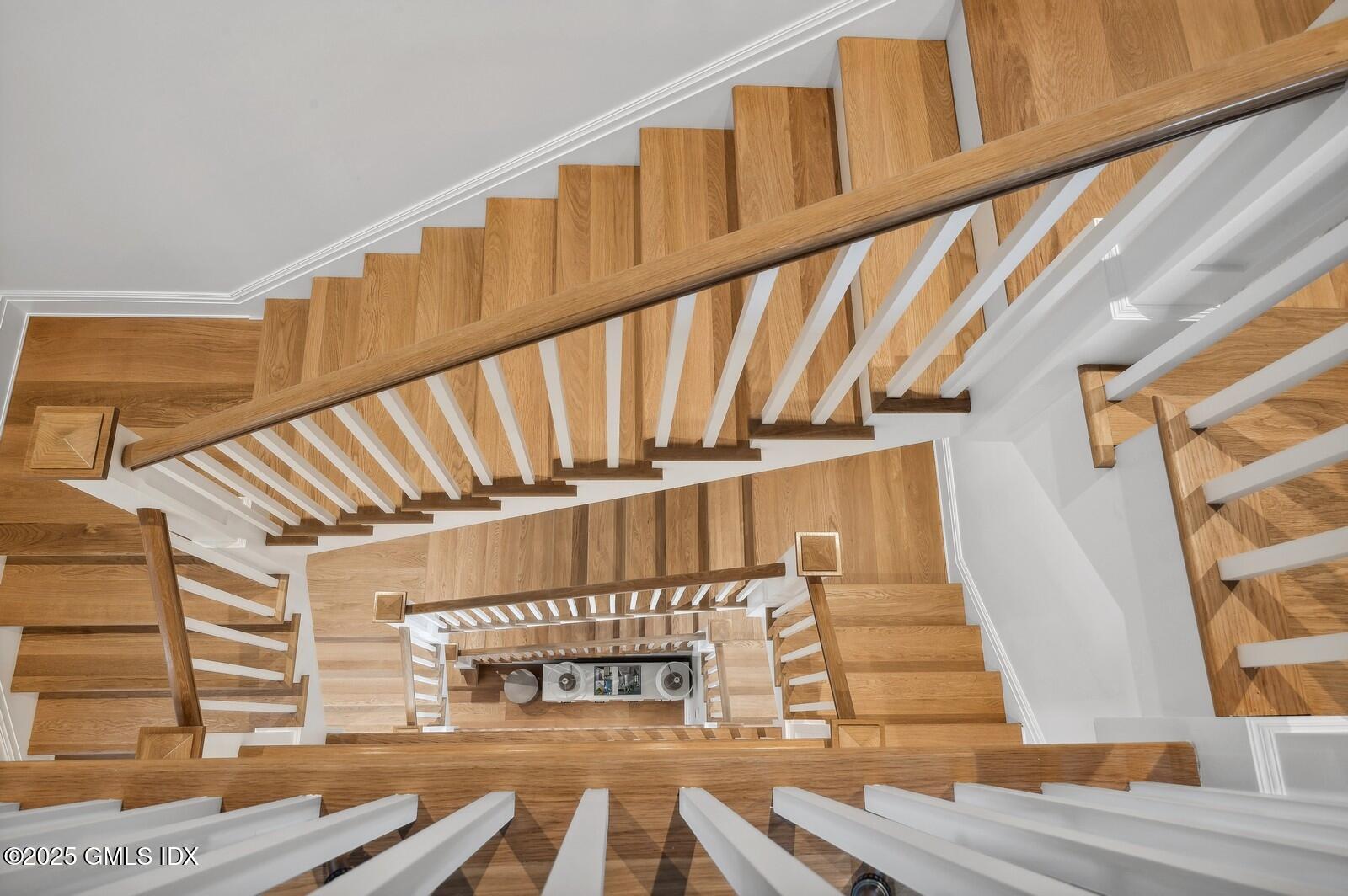 405 Whitfield Street, 1A