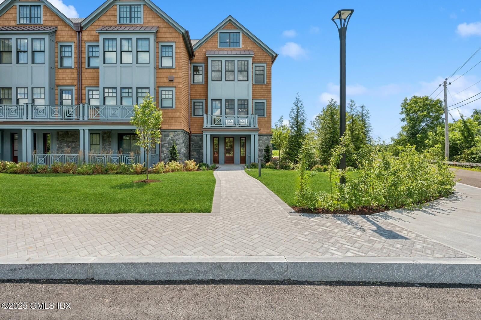 405 Whitfield Street, 1A