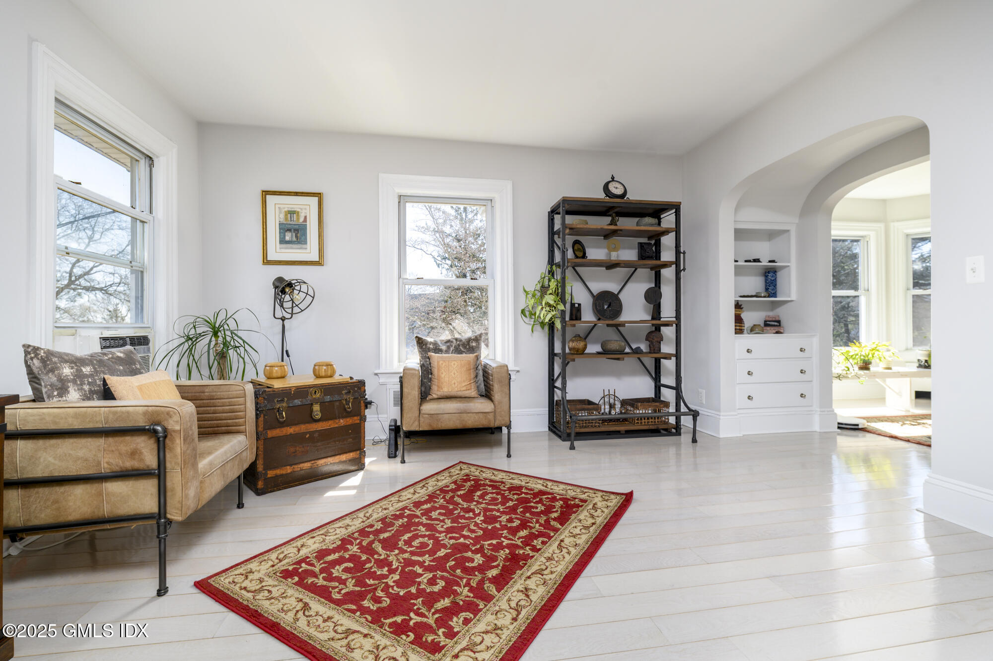 14 Byram Shore Road, 2